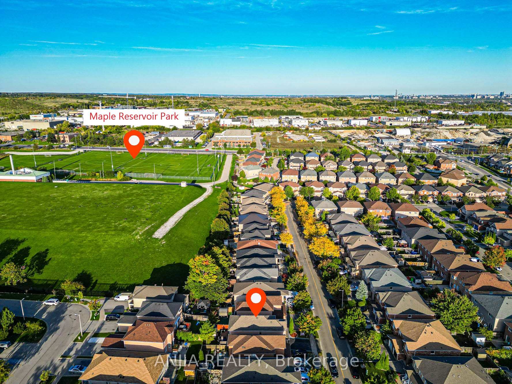 Photo 2 of 97 Blackthorn Drive, Vaughan, Maple — HOMEH
