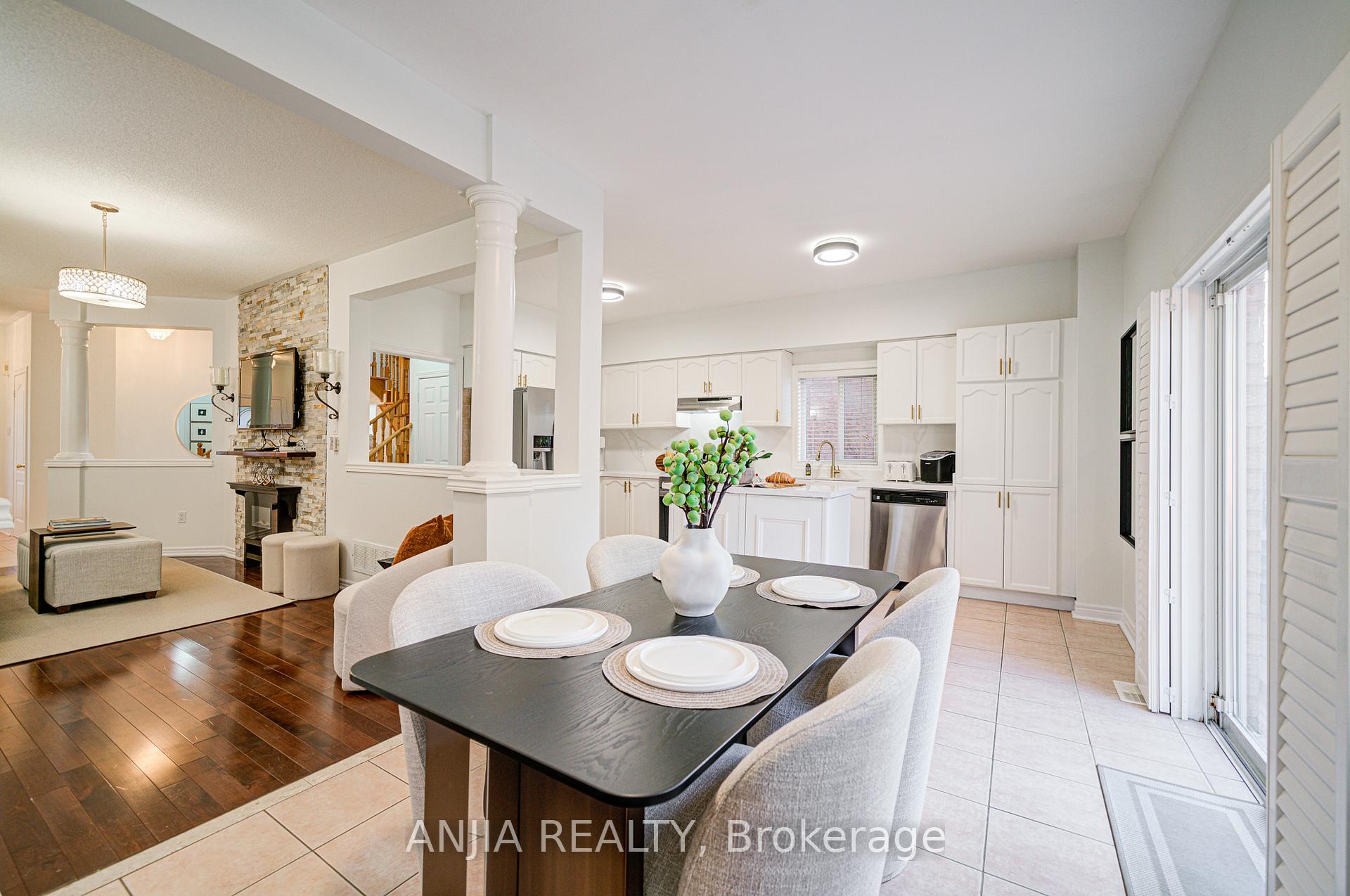 Photo 49 of 97 Blackthorn Drive, Vaughan, Maple — HOMEH