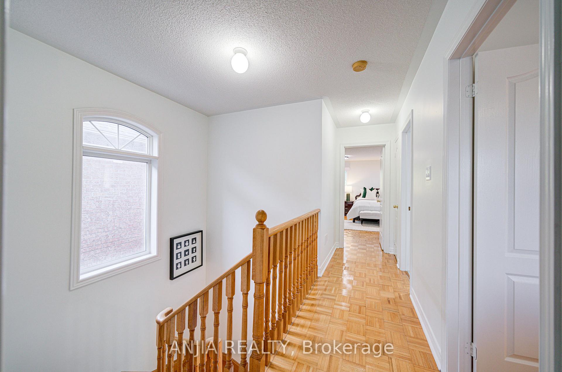 Photo 17 of 97 Blackthorn Drive, Vaughan, Maple — HOMEH