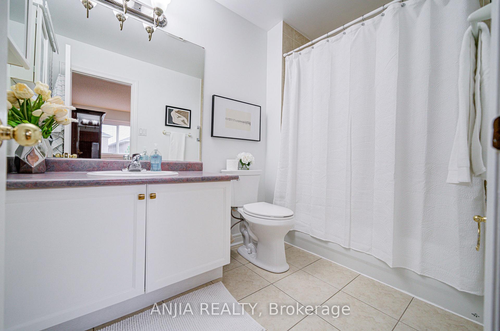 Photo 20 of 97 Blackthorn Drive, Vaughan, Maple — HOMEH