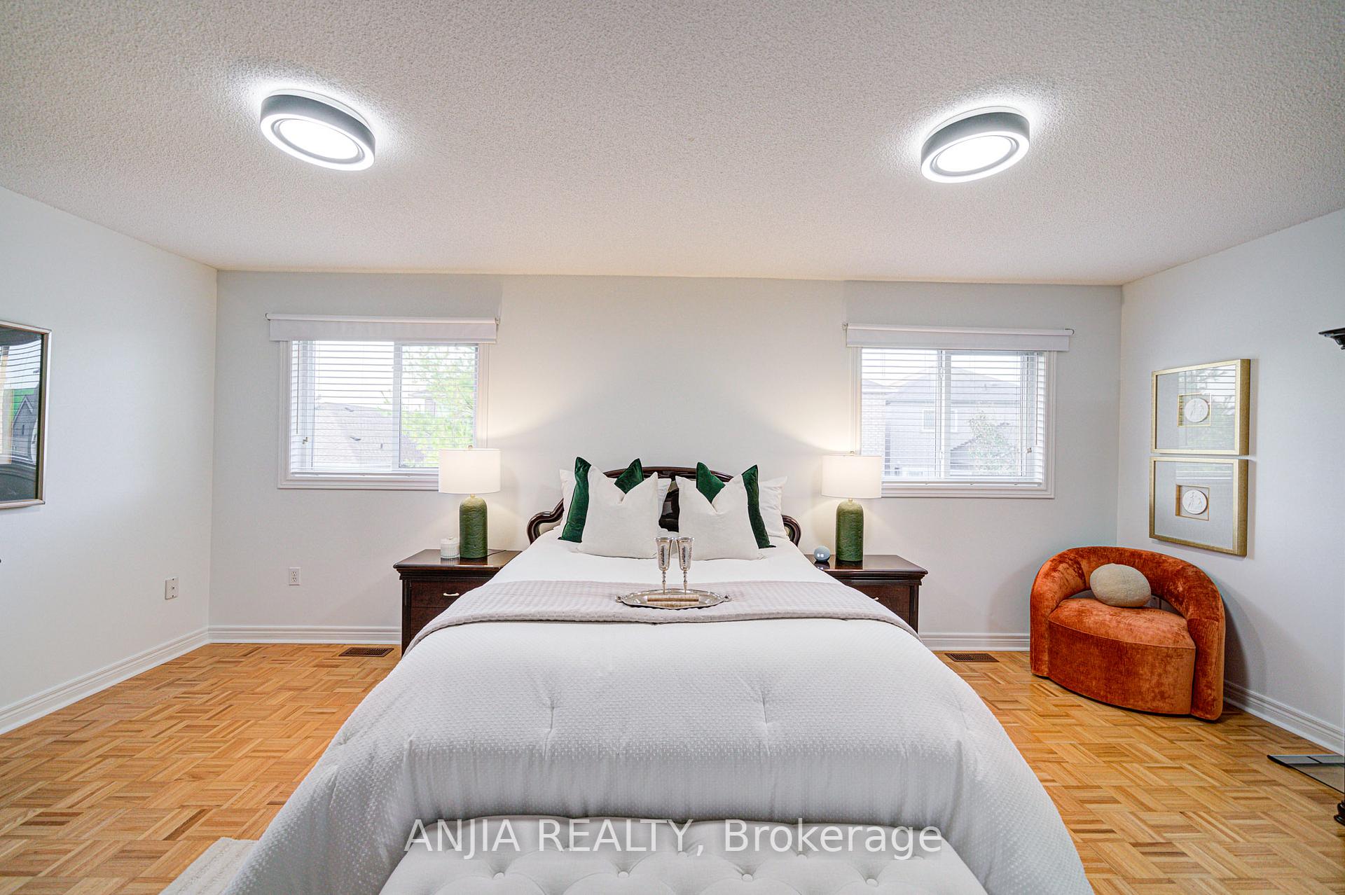 Photo 19 of 97 Blackthorn Drive, Vaughan, Maple — HOMEH