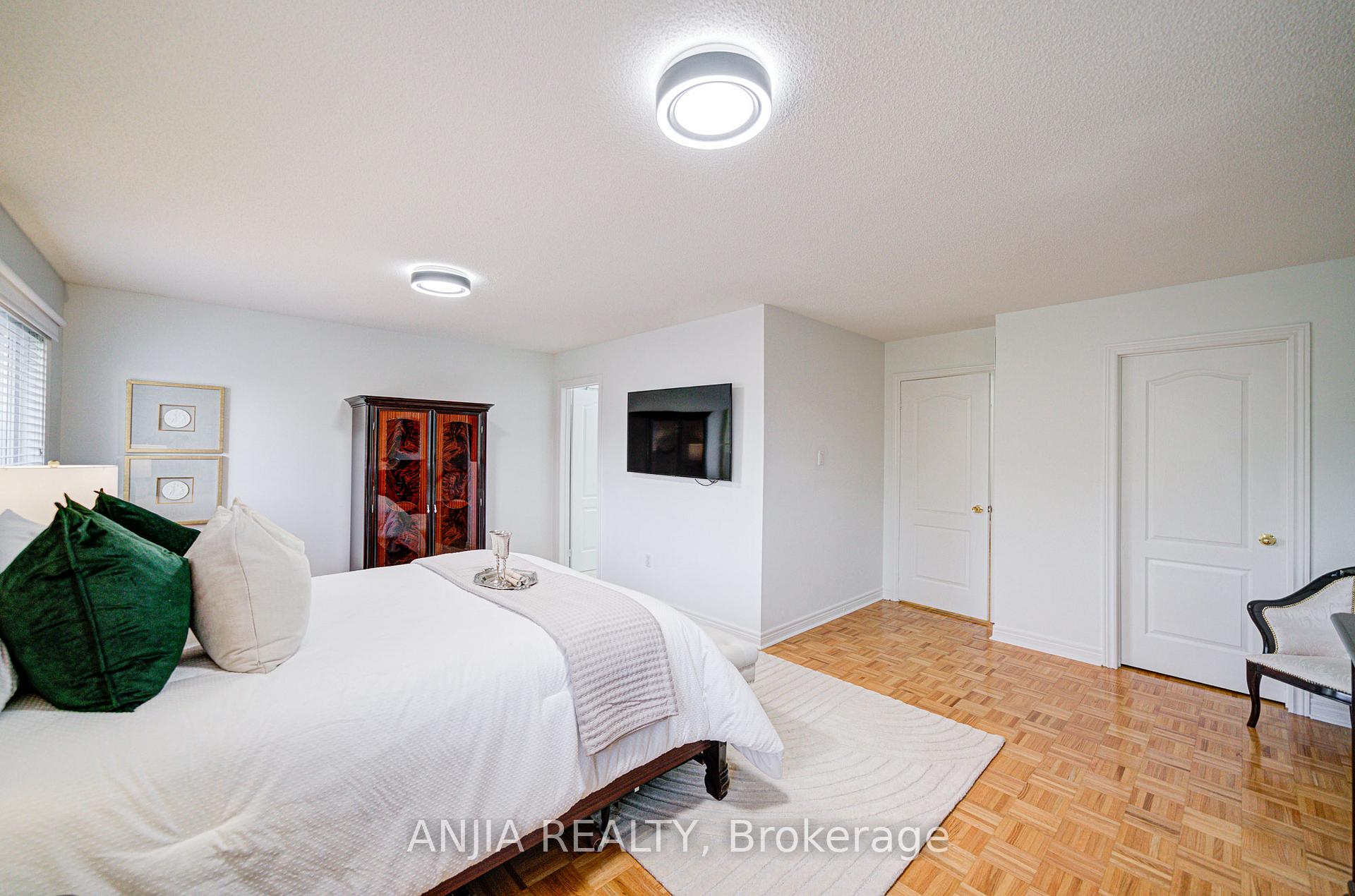 Photo 24 of 97 Blackthorn Drive, Vaughan, Maple — HOMEH