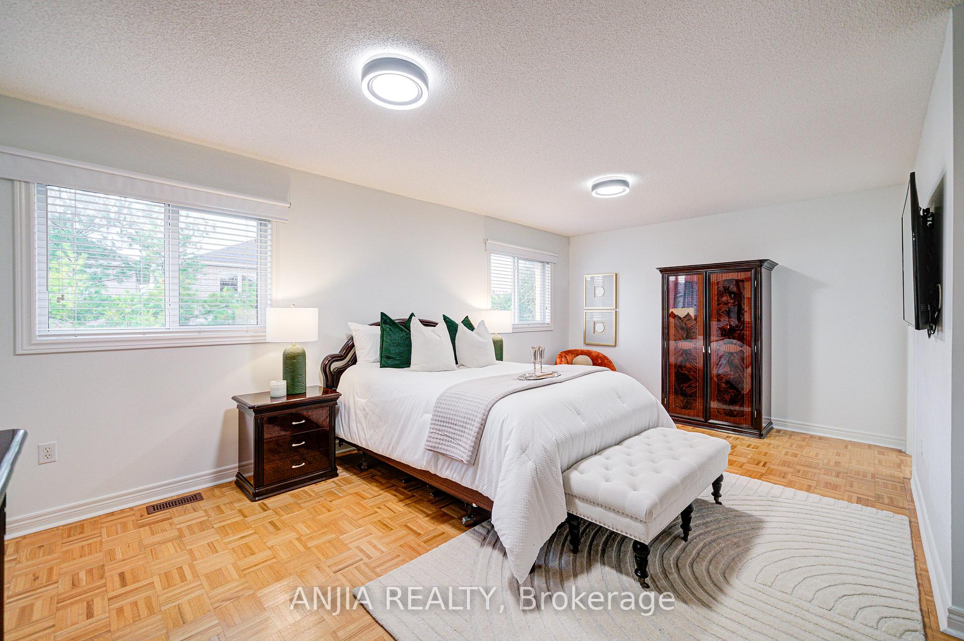 Photo 26 of 97 Blackthorn Drive, Vaughan, Maple — HOMEH
