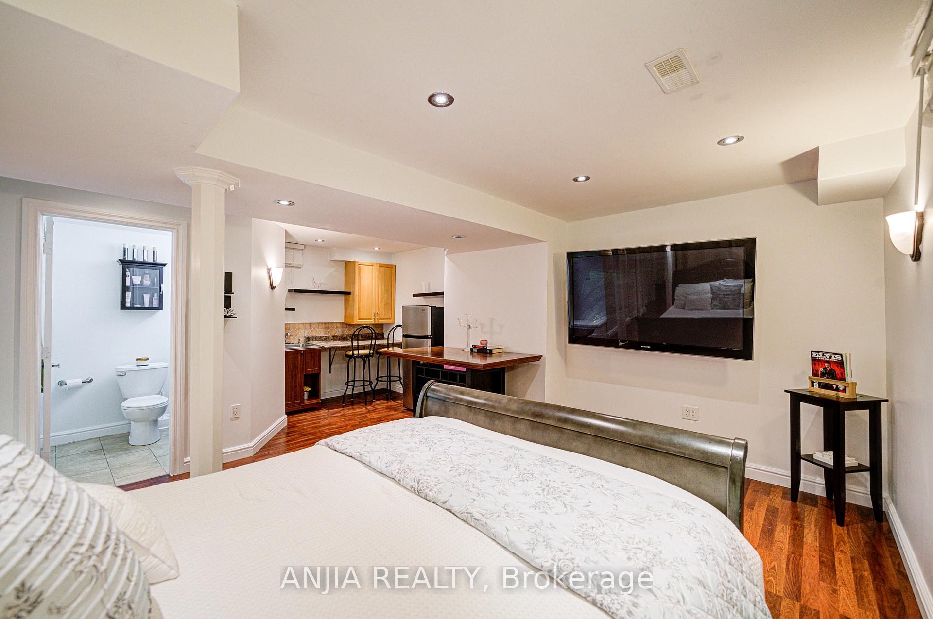 Photo 38 of 97 Blackthorn Drive, Vaughan, Maple — HOMEH