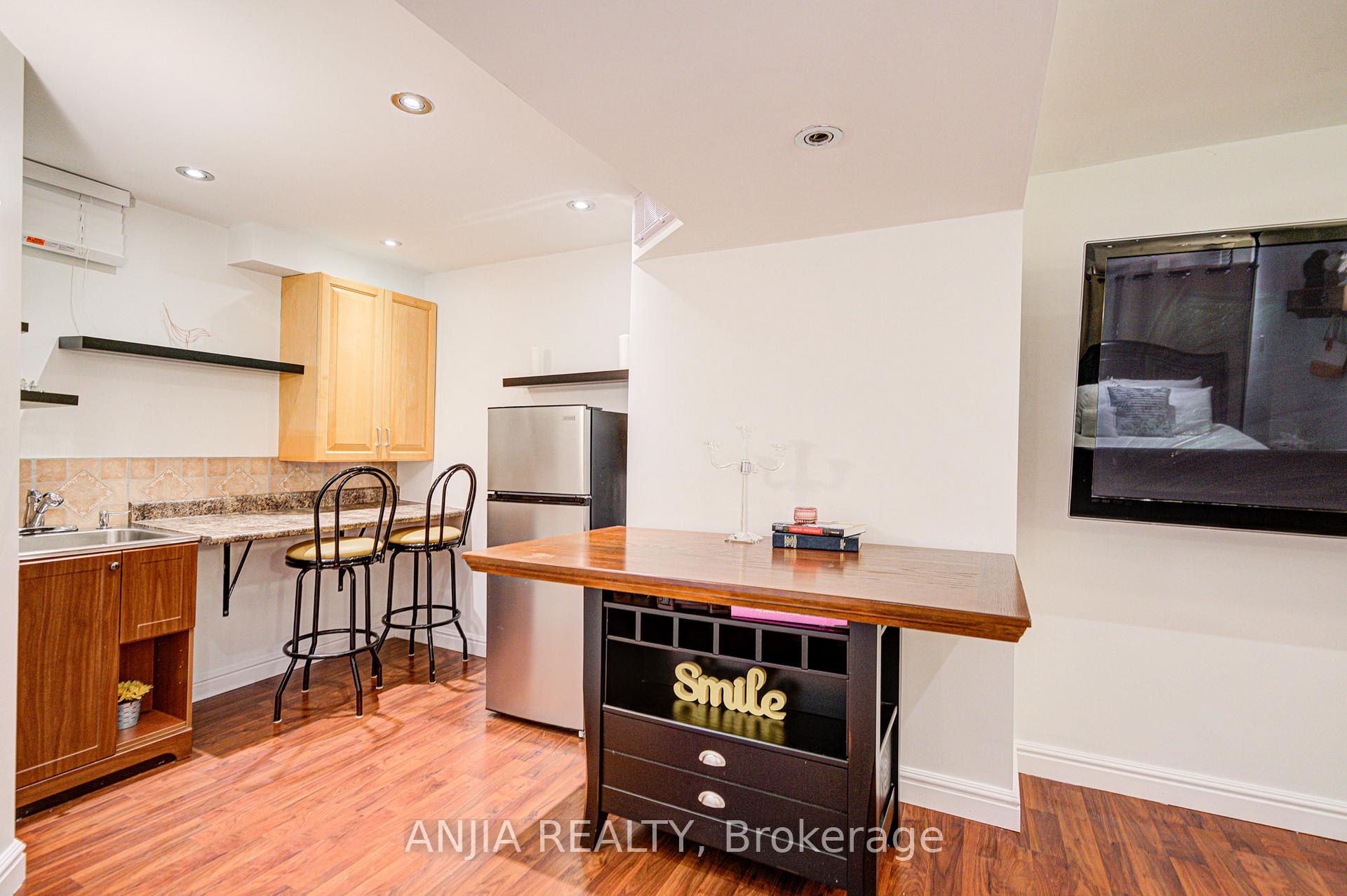 Photo 37 of 97 Blackthorn Drive, Vaughan, Maple — HOMEH