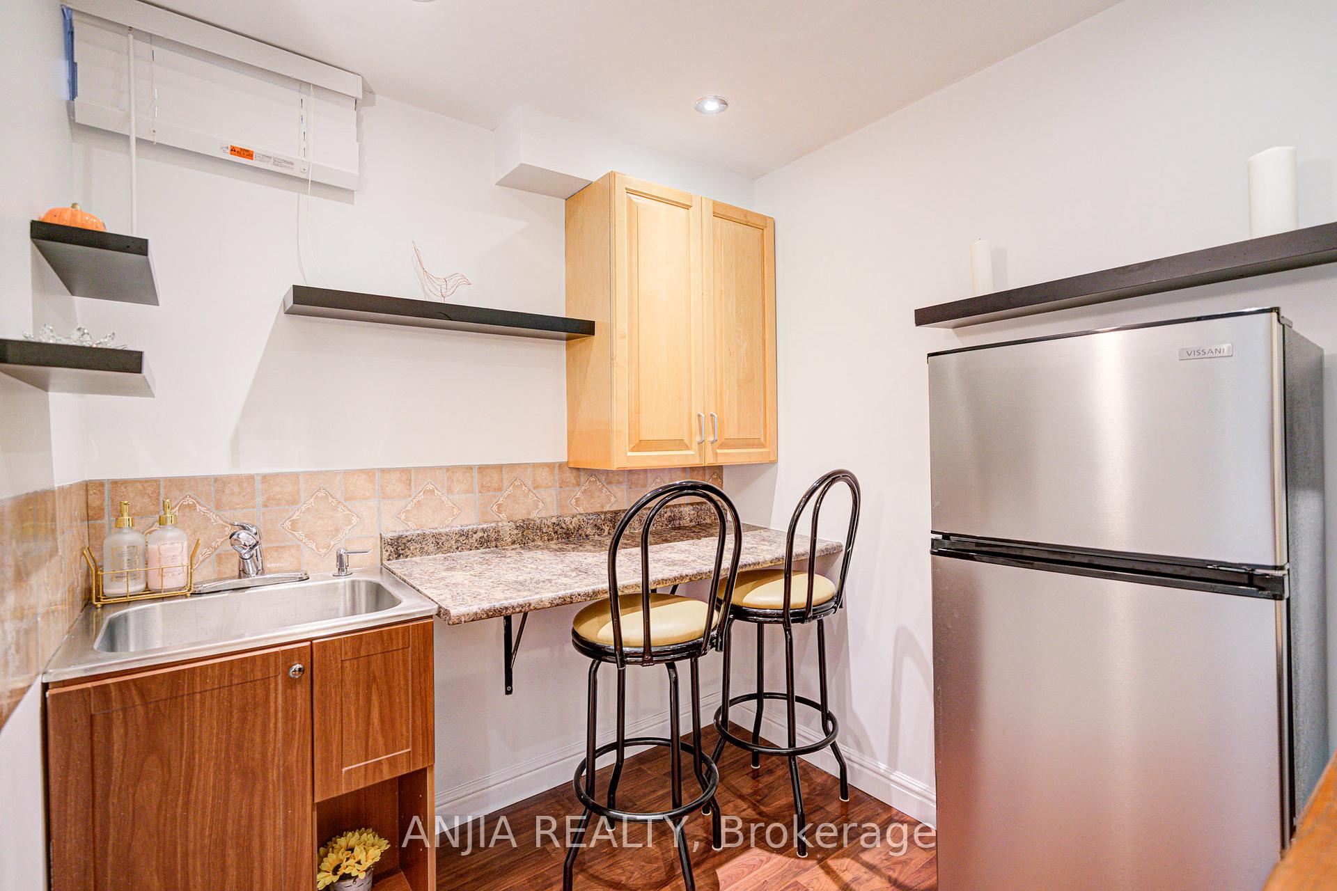 Photo 43 of 97 Blackthorn Drive, Vaughan, Maple — HOMEH