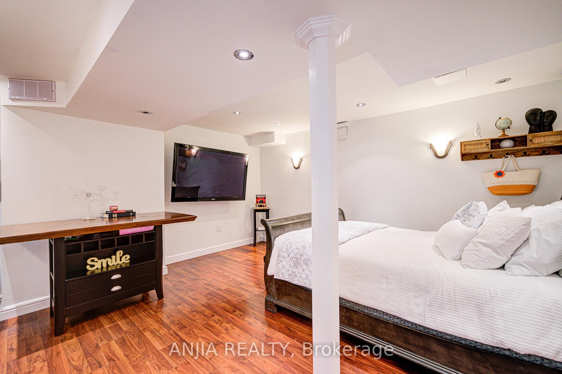 Photo 41 of 97 Blackthorn Drive, Vaughan, Maple — HOMEH