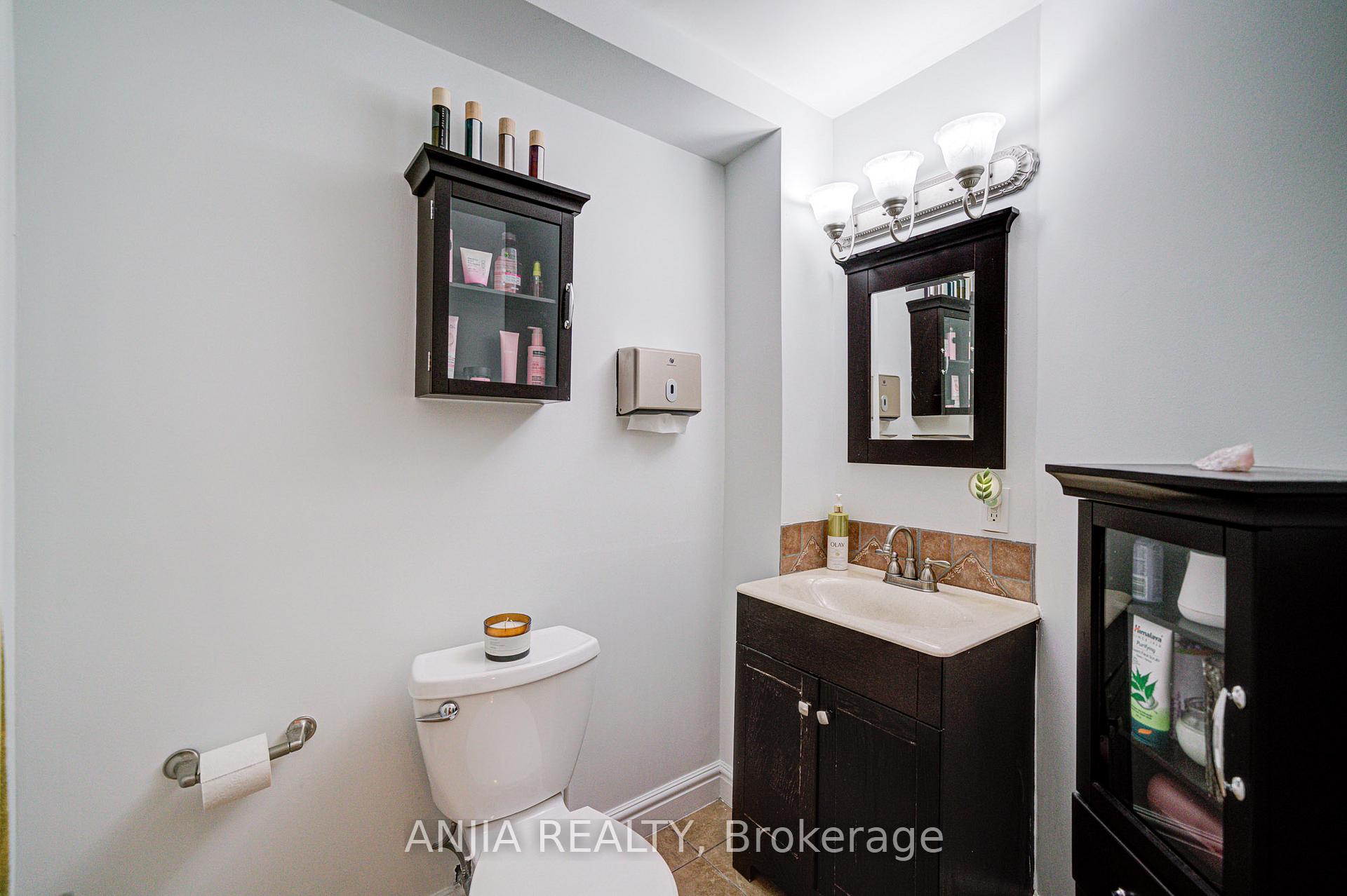 Photo 42 of 97 Blackthorn Drive, Vaughan, Maple — HOMEH