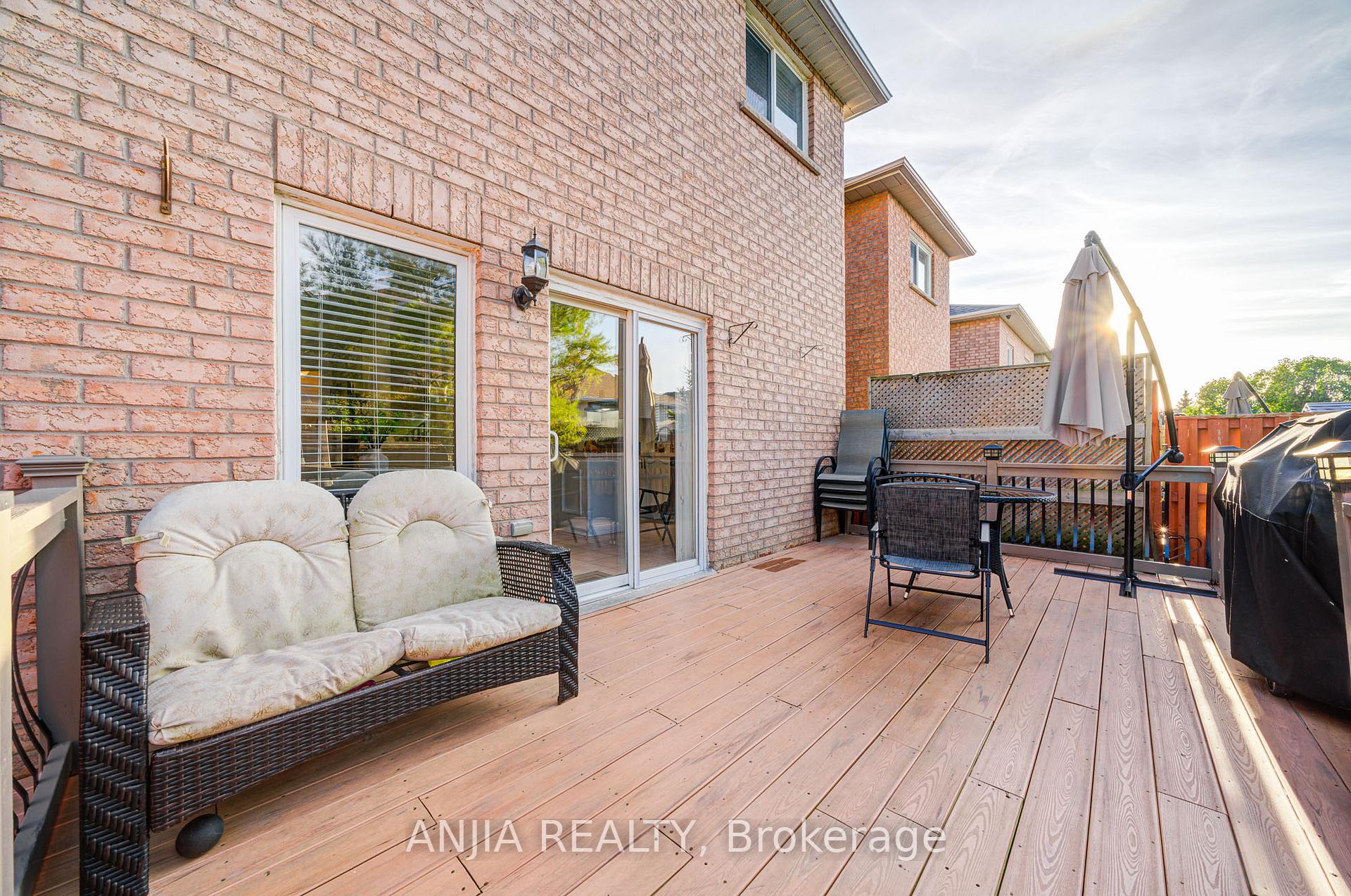 Photo 48 of 97 Blackthorn Drive, Vaughan, Maple — HOMEH