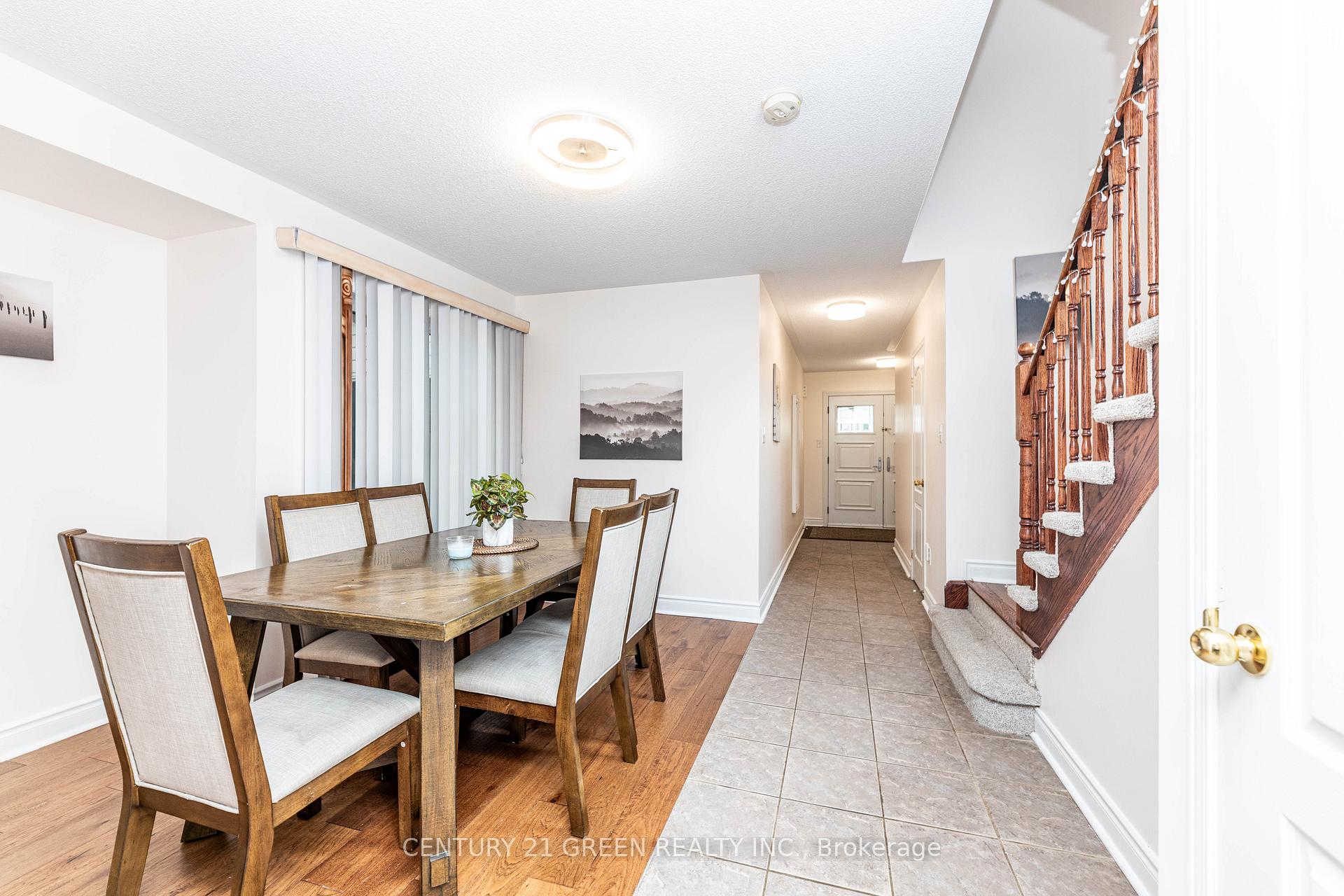 Photo 9 of 18 Summit Drive, Vaughan, Vellore Village — HOMEH