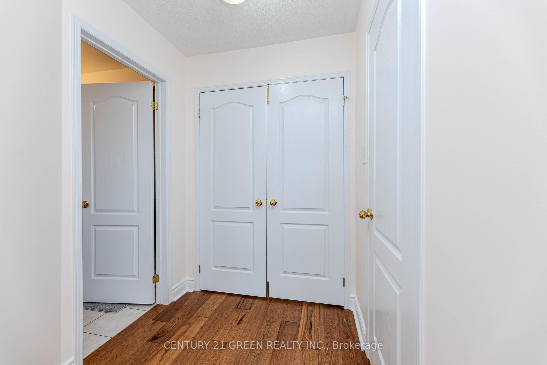 Photo 23 of 18 Summit Drive, Vaughan, Vellore Village — HOMEH