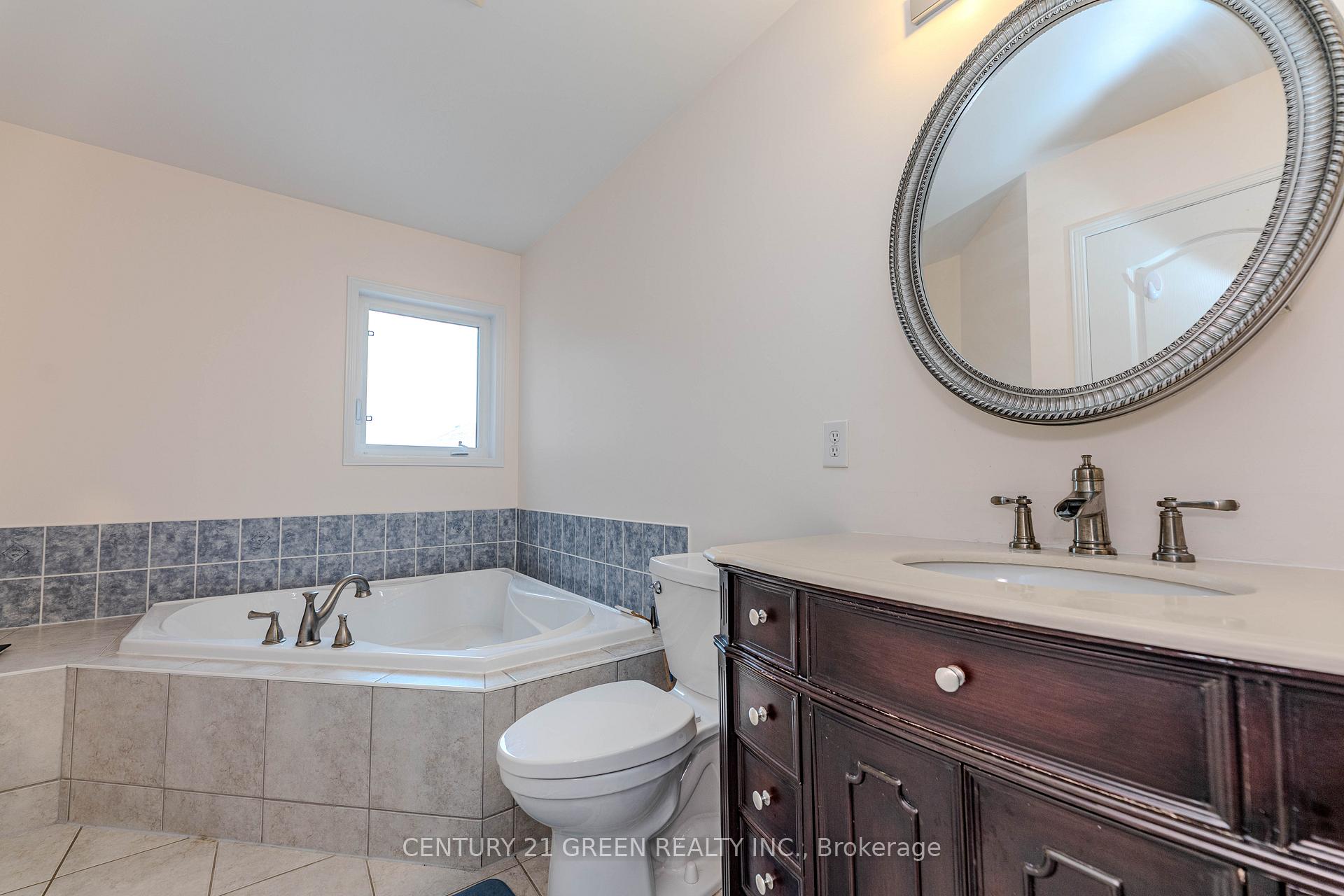 Photo 29 of 18 Summit Drive, Vaughan, Vellore Village — HOMEH