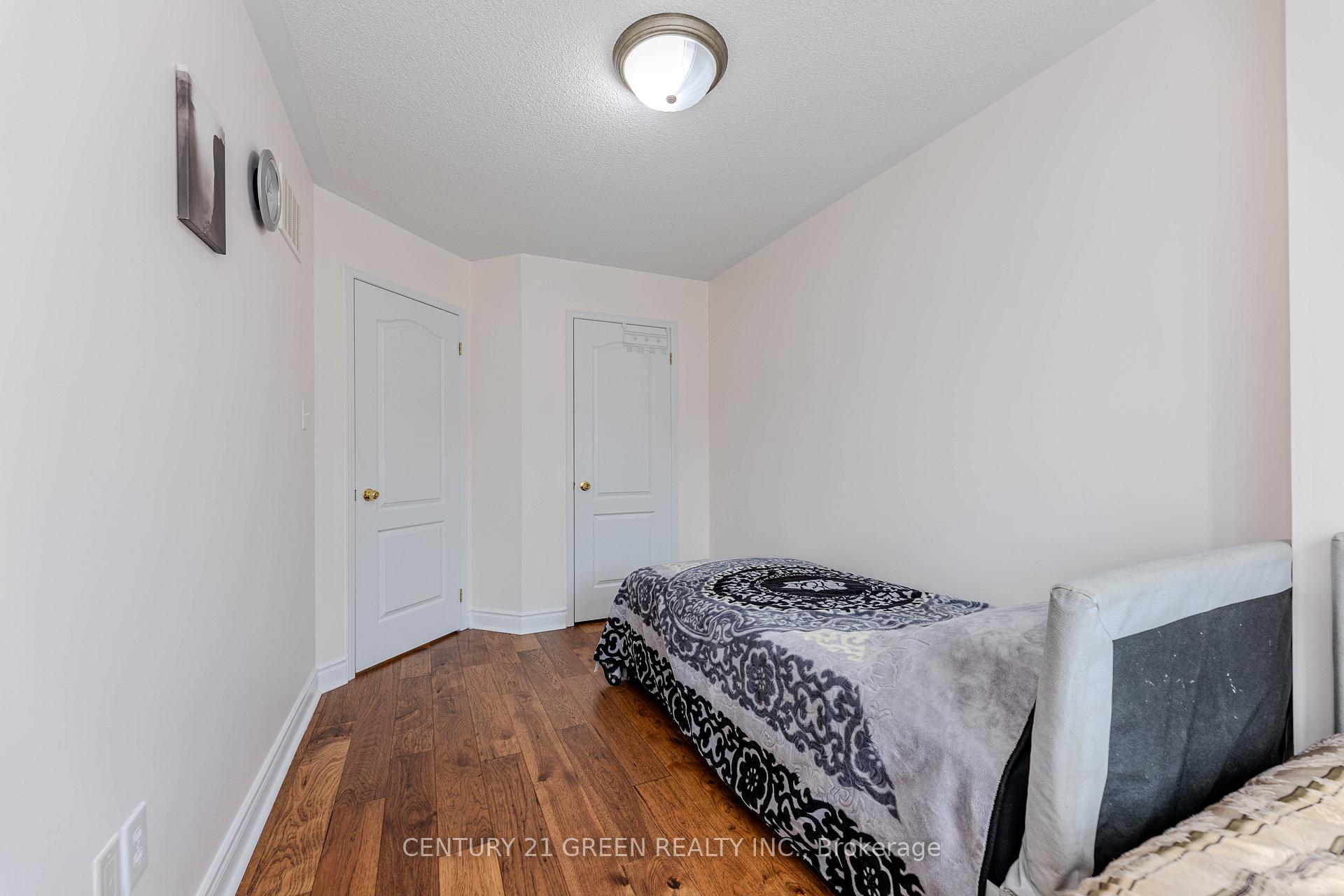 Photo 30 of 18 Summit Drive, Vaughan, Vellore Village — HOMEH
