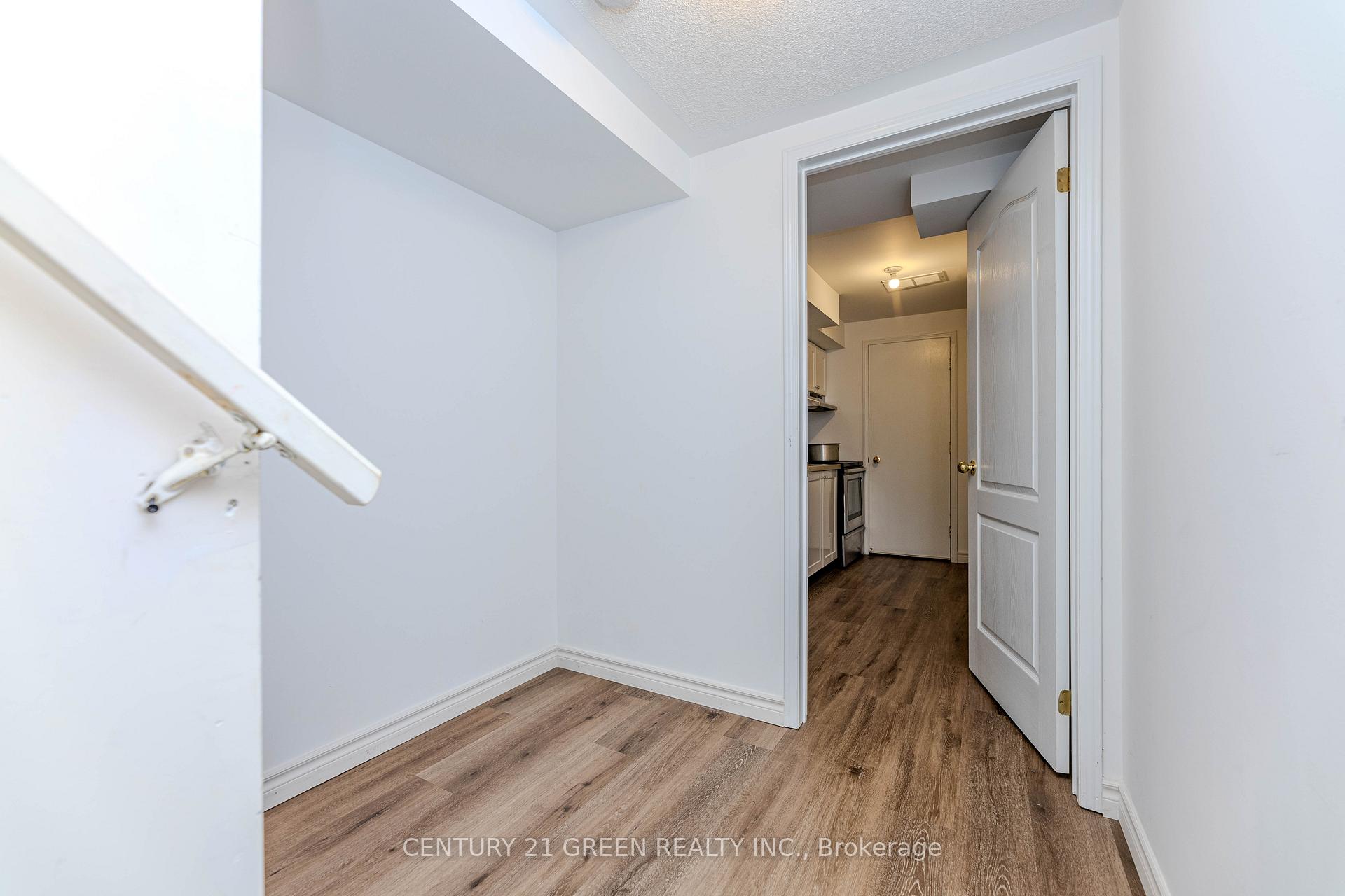 Photo 36 of 18 Summit Drive, Vaughan, Vellore Village — HOMEH