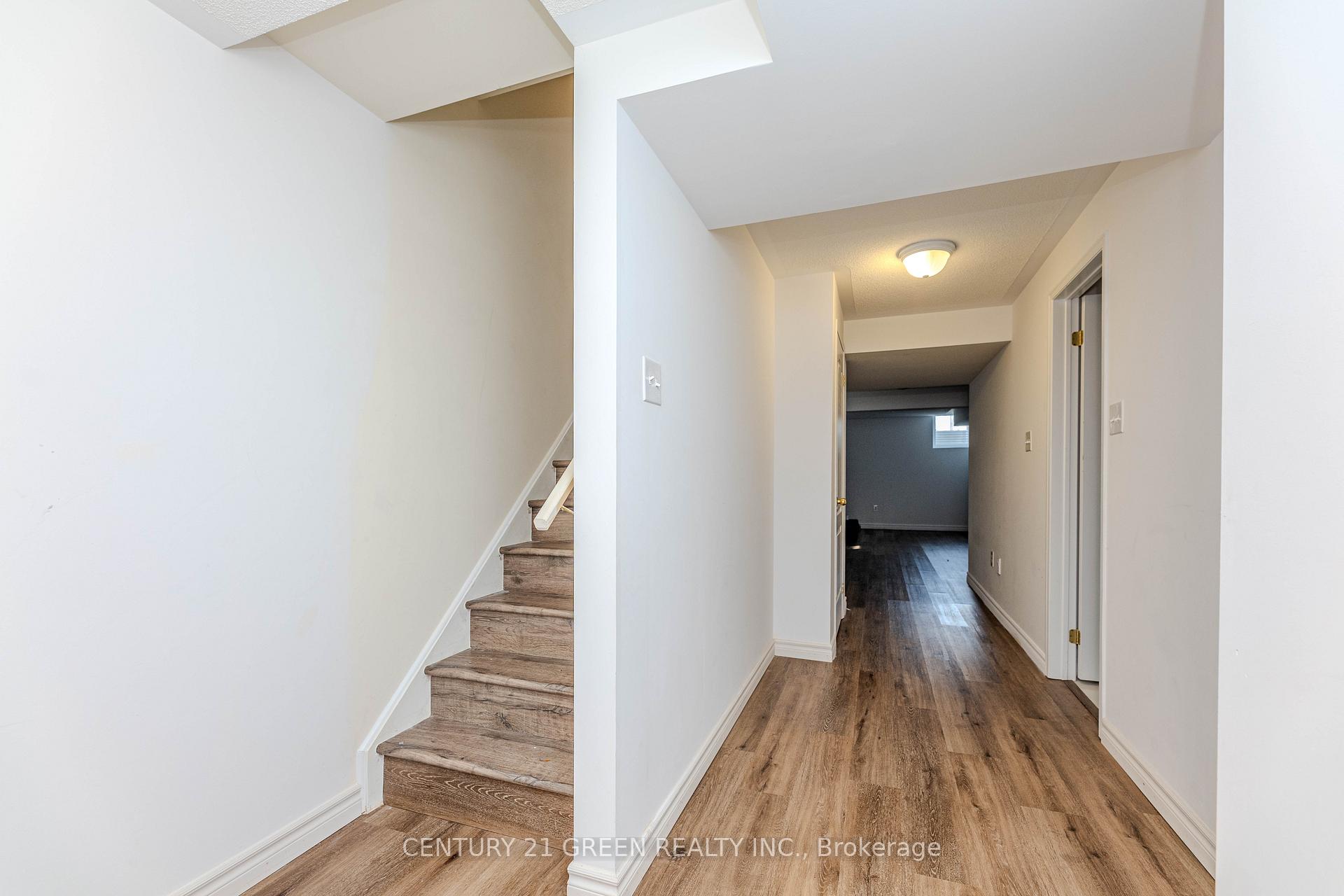 Photo 34 of 18 Summit Drive, Vaughan, Vellore Village — HOMEH
