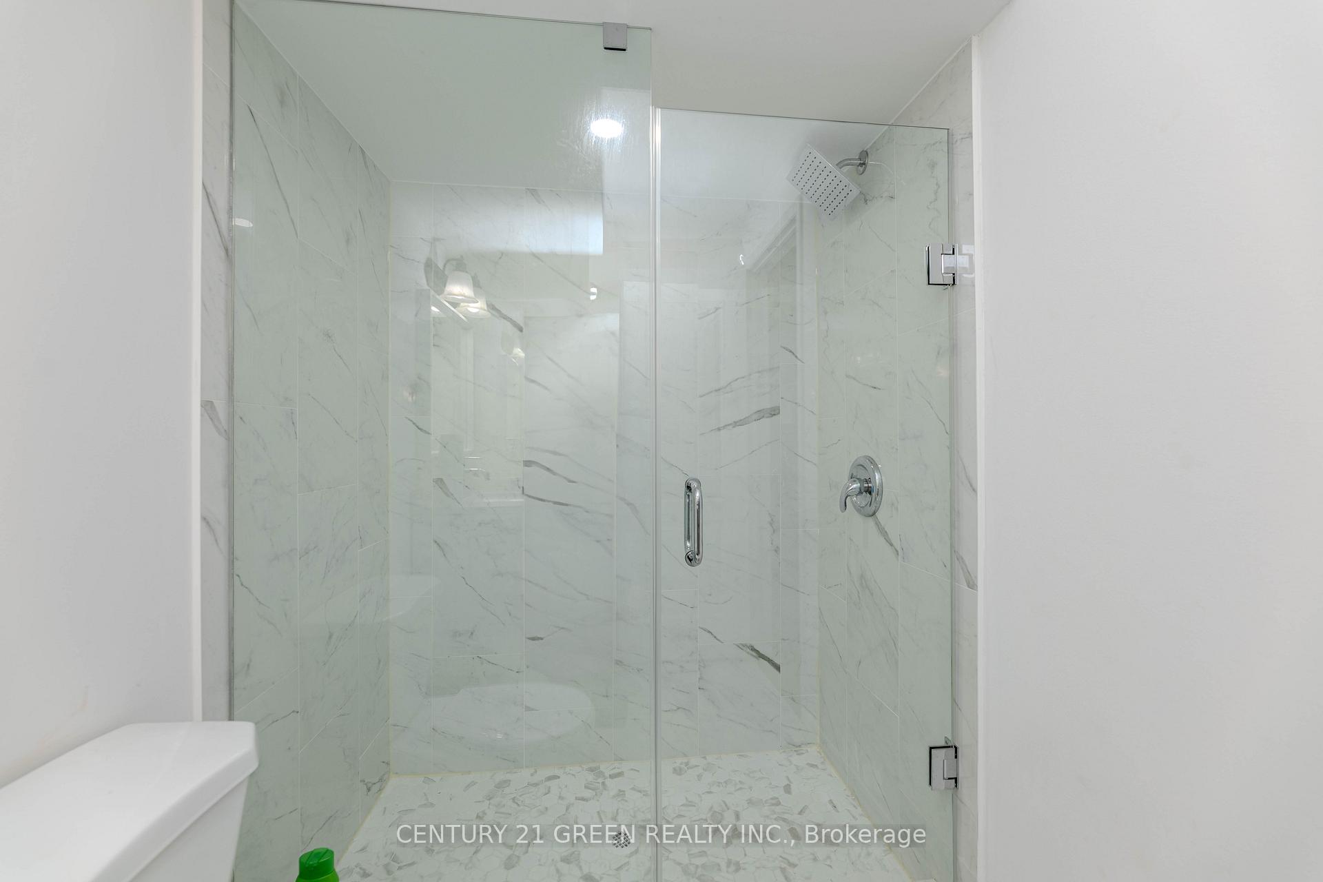 Photo 32 of 18 Summit Drive, Vaughan, Vellore Village — HOMEH