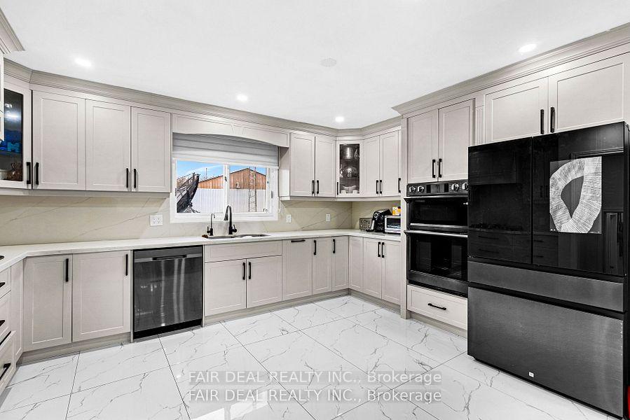Photo 12 of 392 Mountain Road, Grimsby, Grimsby Escarpment — HOMEH