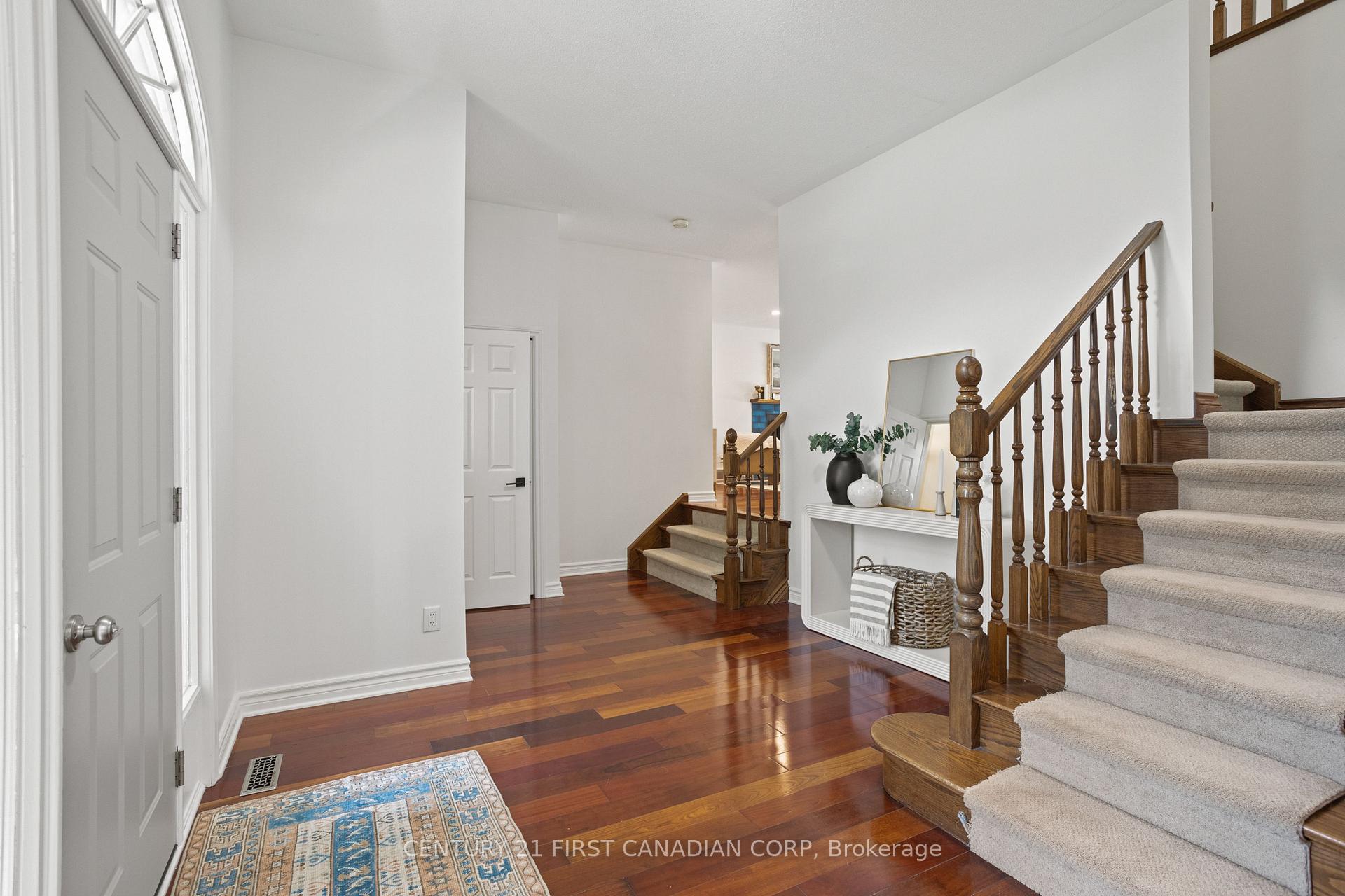 Photo 4 of 126 Parkview Drive, Thames Centre, Dorchester — HOMEH