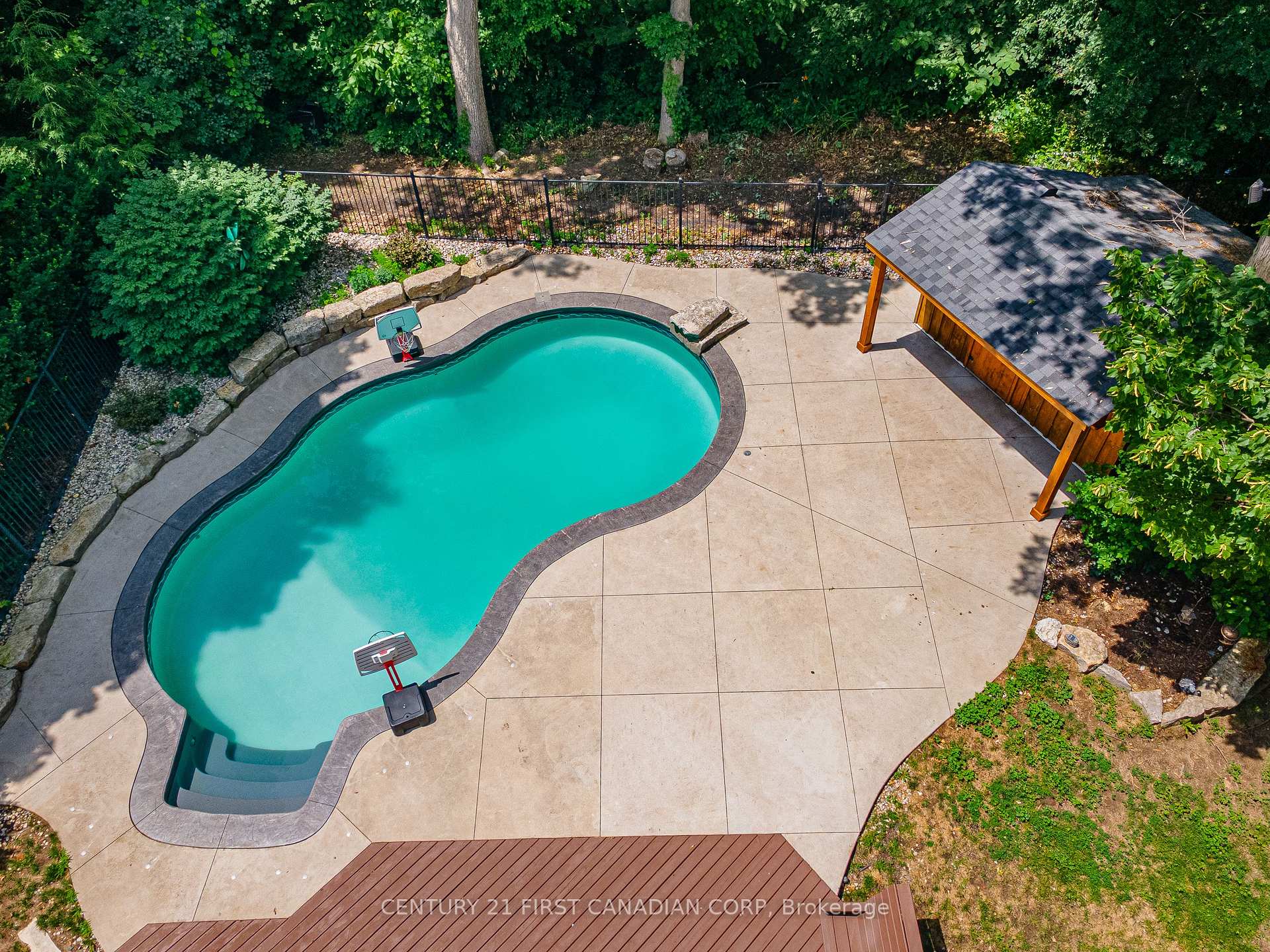 Photo 39 of 126 Parkview Drive, Thames Centre, Dorchester — HOMEH
