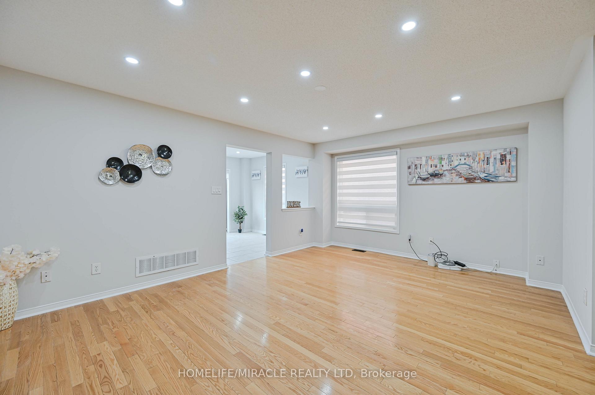 Photo 15 of 29 Spicebush Terrace, Brampton, Credit Valley — HOMEH