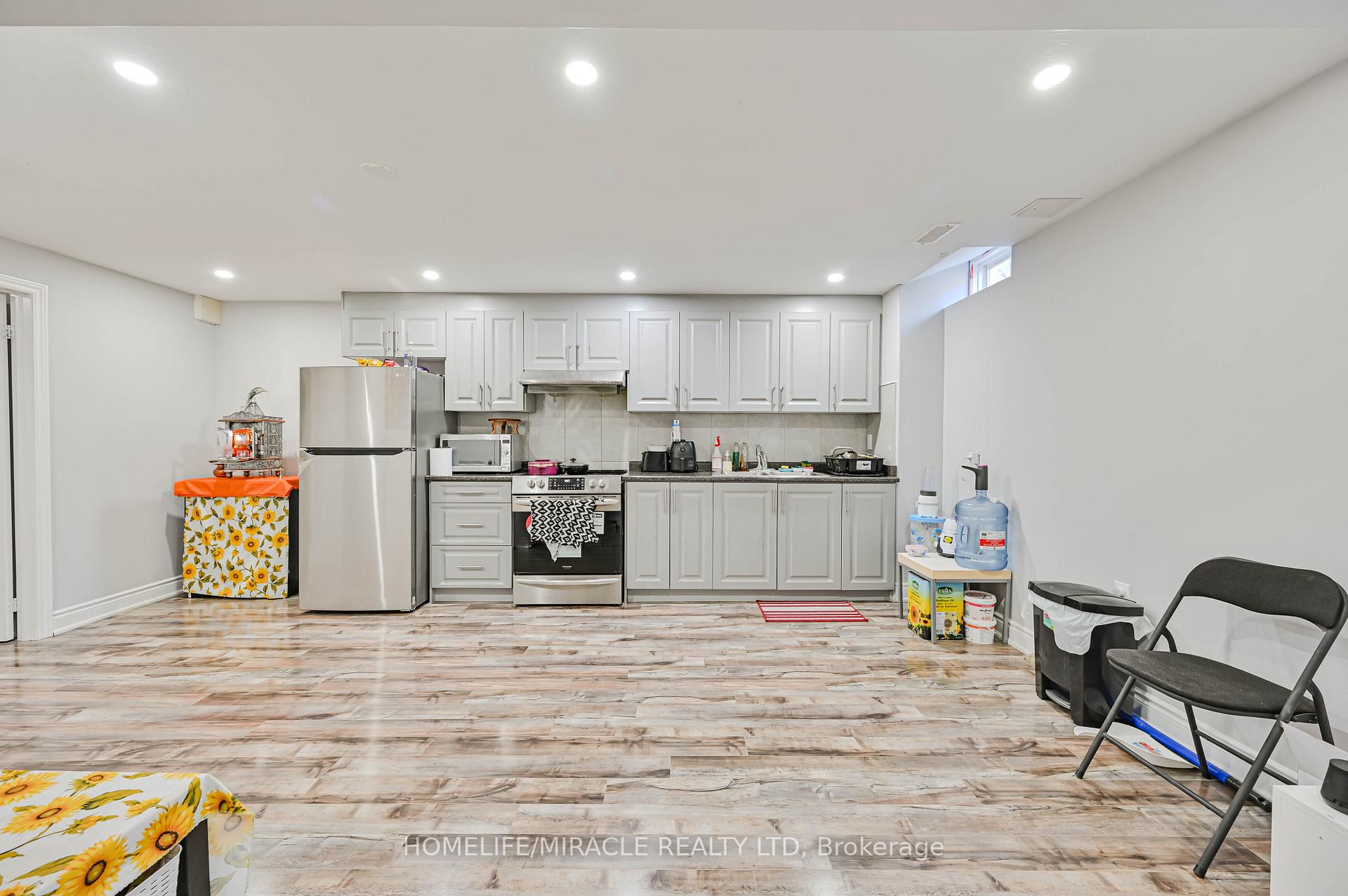 Photo 11 of 29 Spicebush Terrace, Brampton, Credit Valley — HOMEH