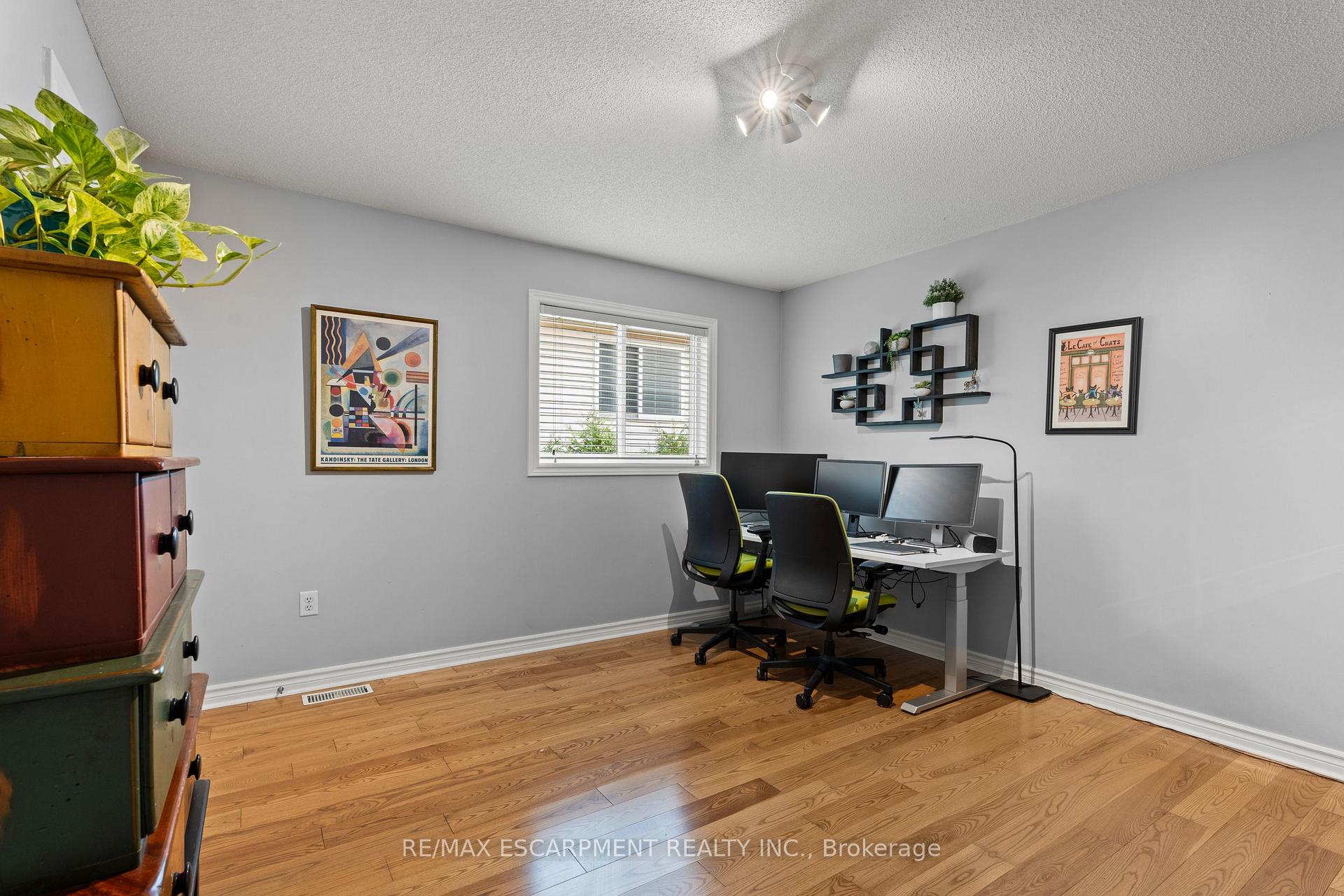 Photo 27 of 251 Hawkswood Trail, Hamilton, Carpenter — HOMEH
