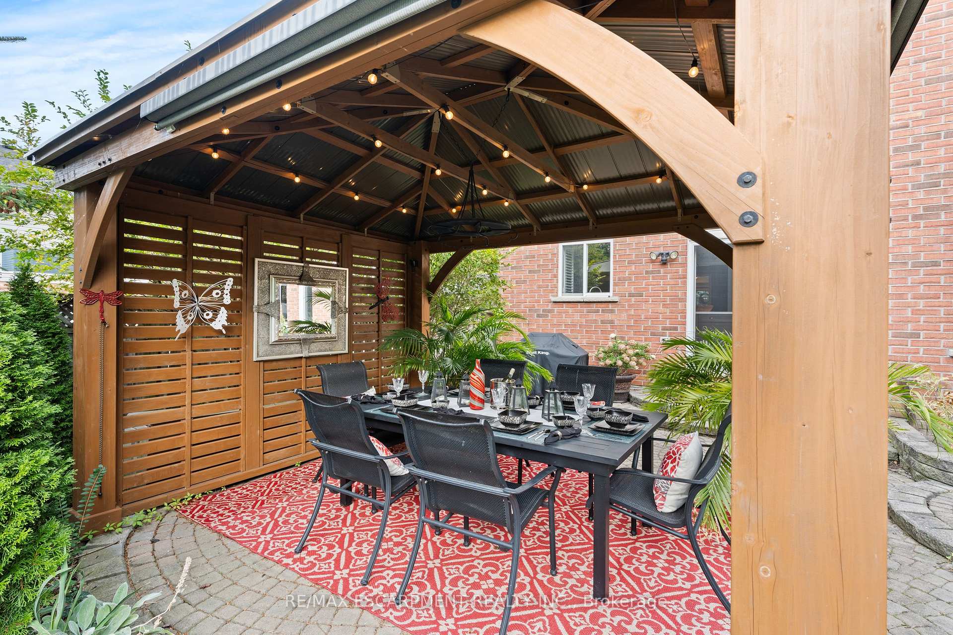Photo 35 of 251 Hawkswood Trail, Hamilton, Carpenter — HOMEH