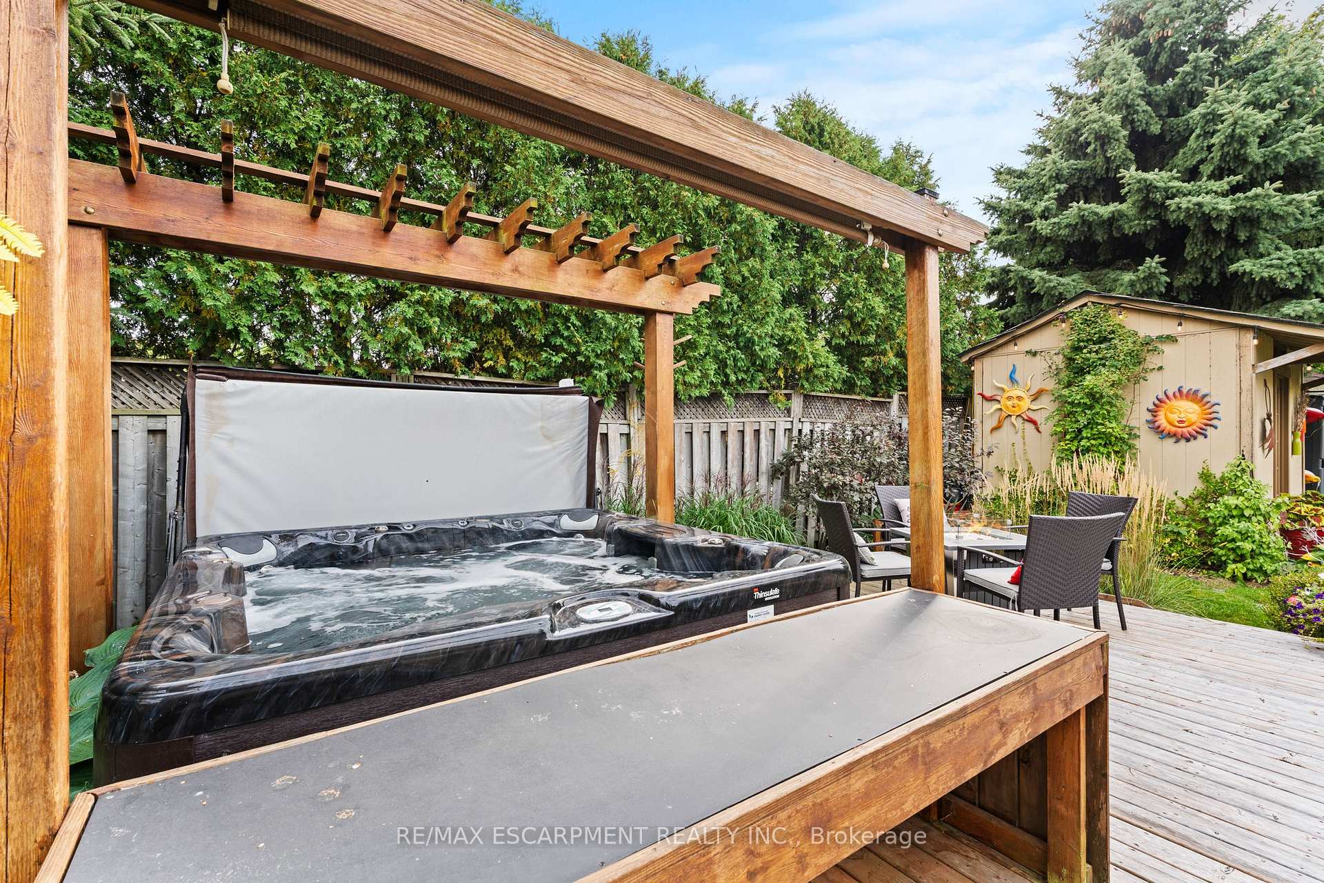 Photo 32 of 251 Hawkswood Trail, Hamilton, Carpenter — HOMEH
