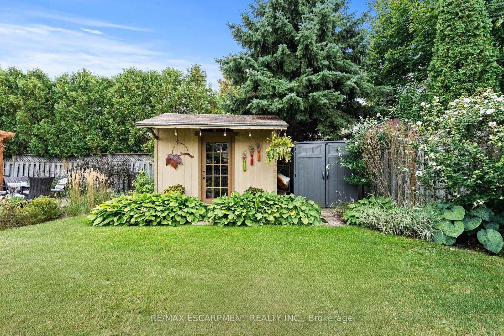 Photo 44 of 251 Hawkswood Trail, Hamilton, Carpenter — HOMEH