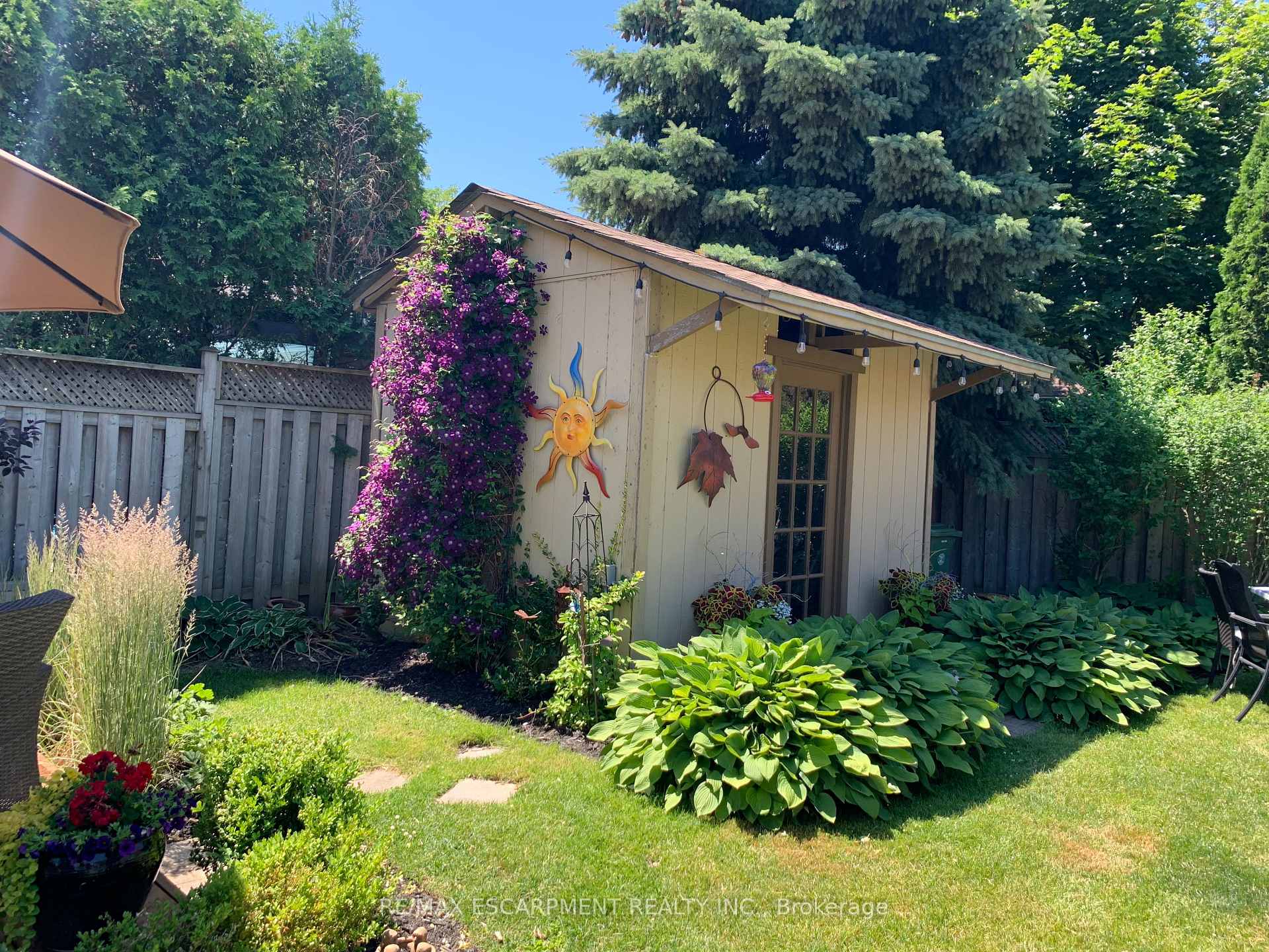 Photo 47 of 251 Hawkswood Trail, Hamilton, Carpenter — HOMEH