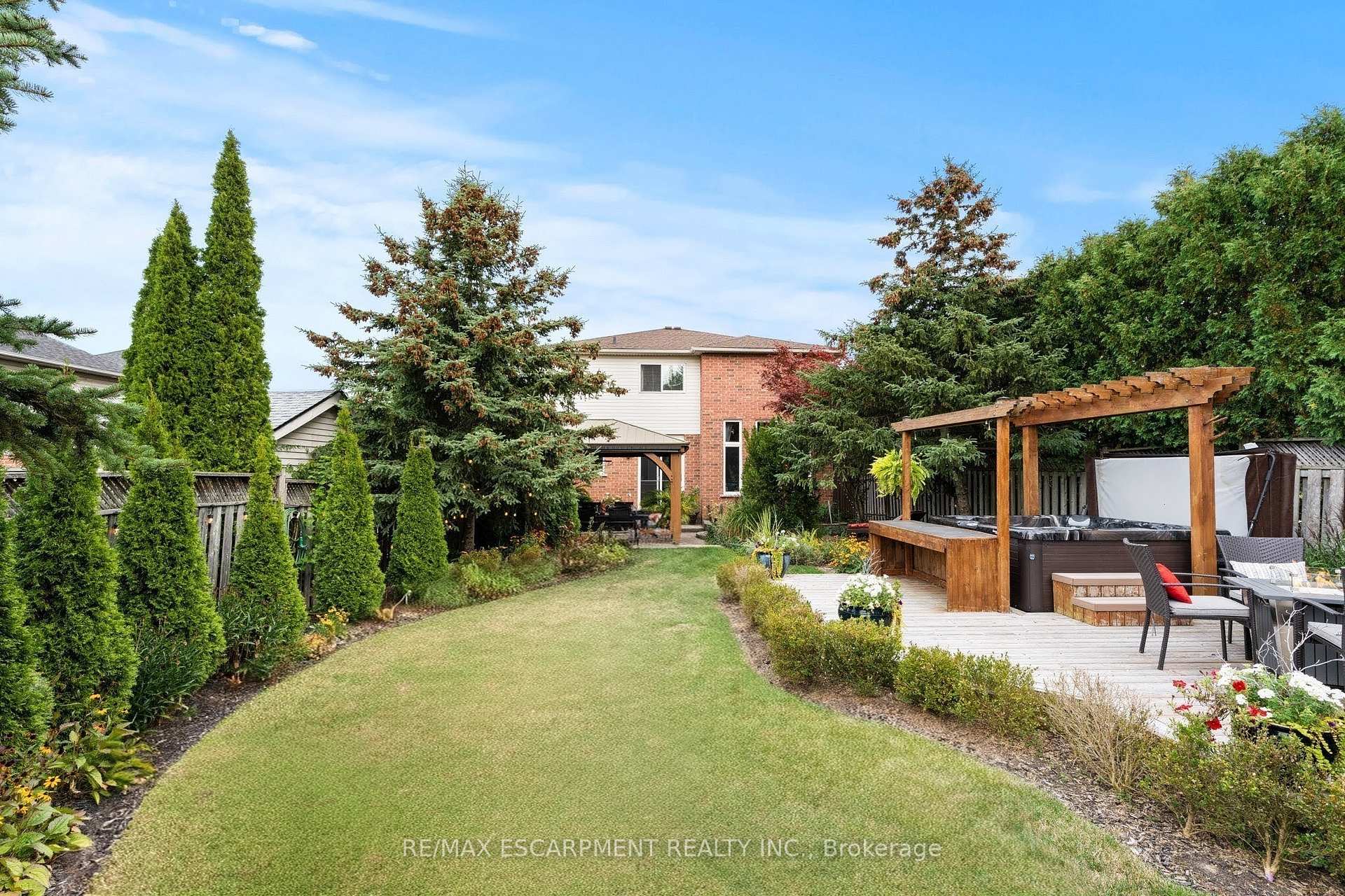 Photo 46 of 251 Hawkswood Trail, Hamilton, Carpenter — HOMEH