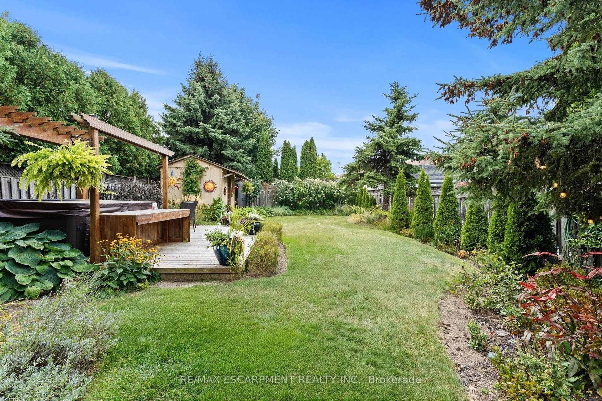 Photo 45 of 251 Hawkswood Trail, Hamilton, Carpenter — HOMEH