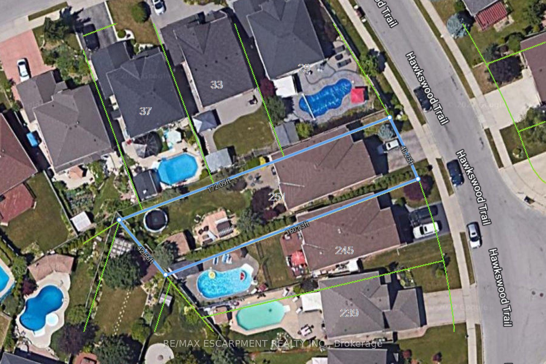 Photo 33 of 251 Hawkswood Trail, Hamilton, Carpenter — HOMEH