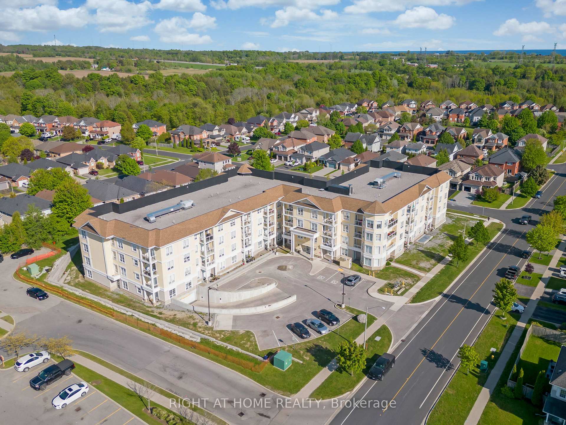 Photo 1 of Unit 412, 21 Brookhouse Drive, Clarington, Newcastle — HOMEH