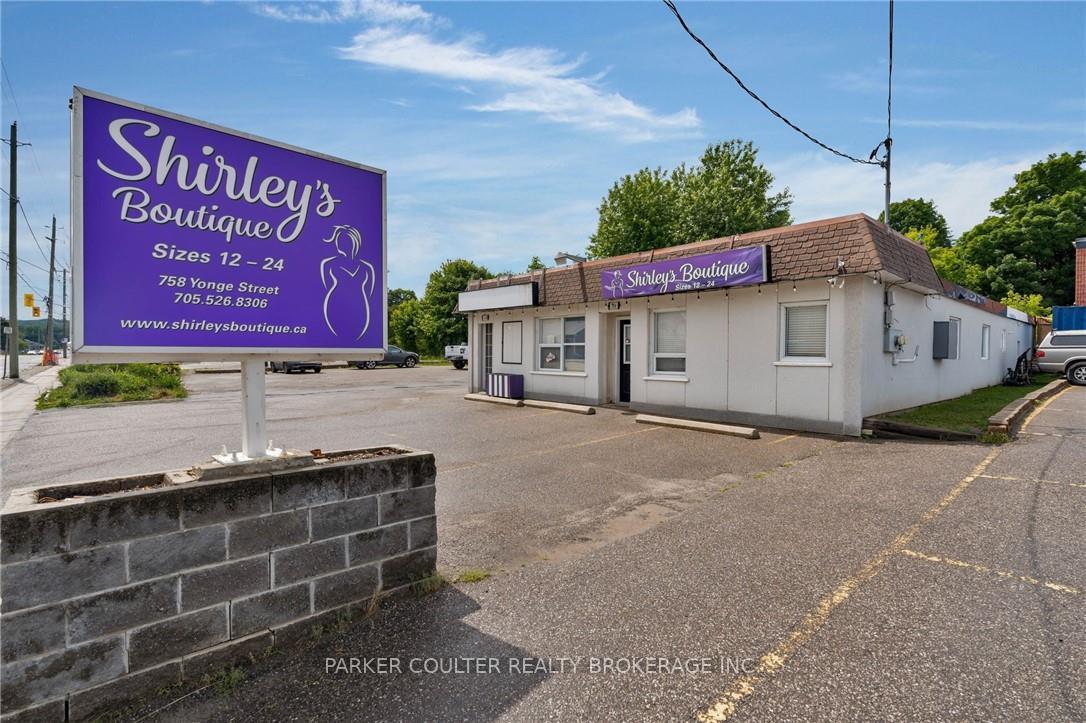 Photo 4 of 758 Yonge Street, Midland — HOMEH