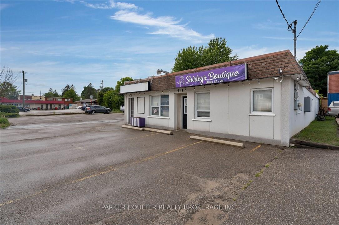 Photo 5 of 758 Yonge Street, Midland — HOMEH