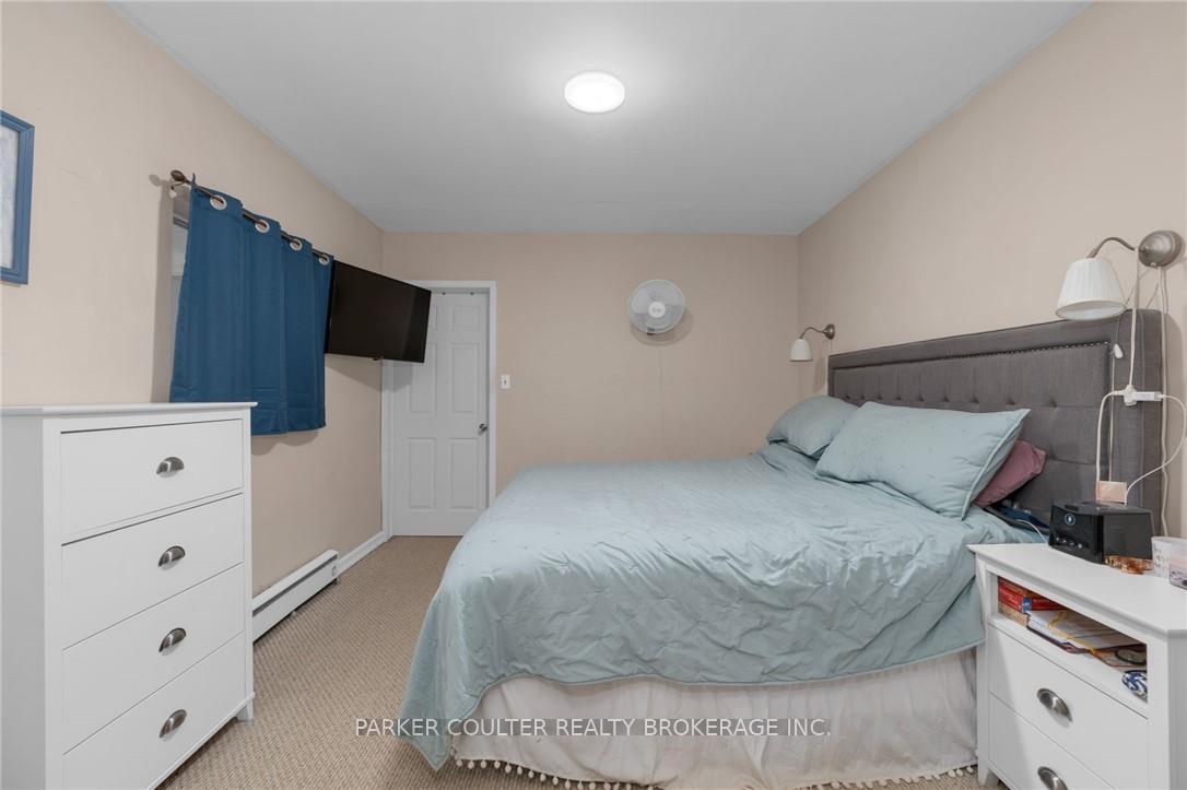 Photo 11 of 758 Yonge Street, Midland — HOMEH