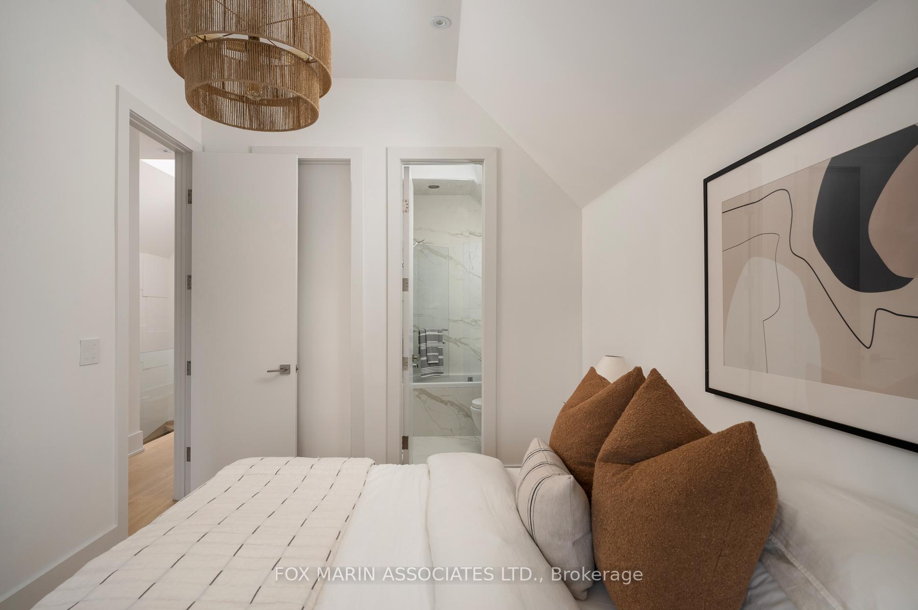 Photo 26 of 100 Roe Avenue, Toronto, Lawrence Park North — HOMEH