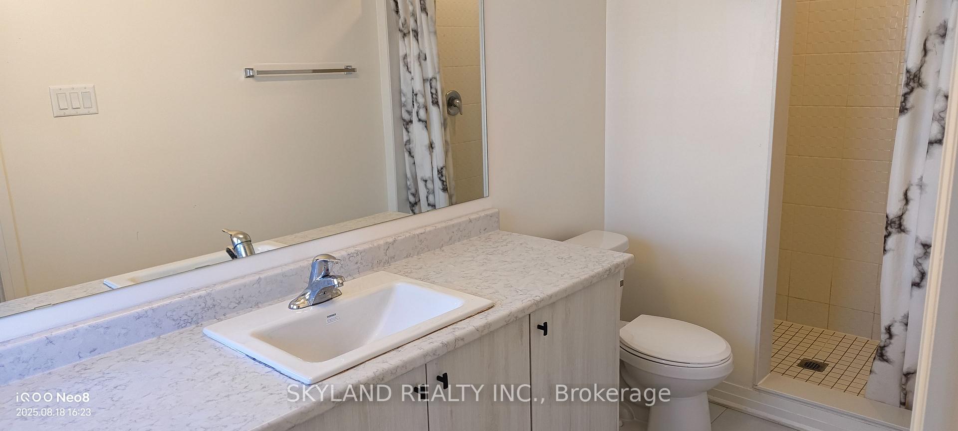 Photo 18 of 17 King George Way, Clarington, Bowmanville — HOMEH