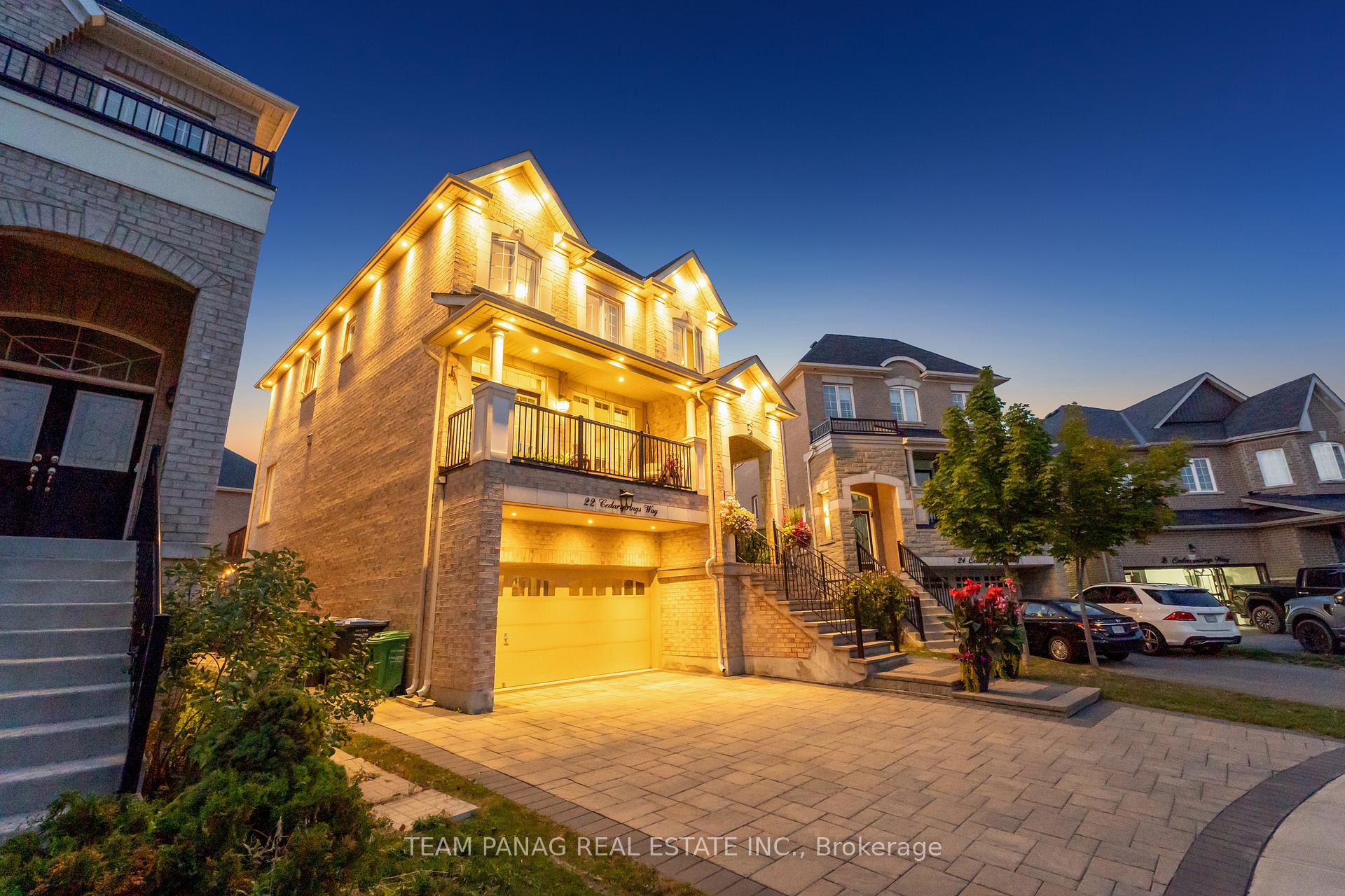 Photo 2 of 22 Cedarsprings Way, Brampton, Sandringham-Wellington — HOMEH