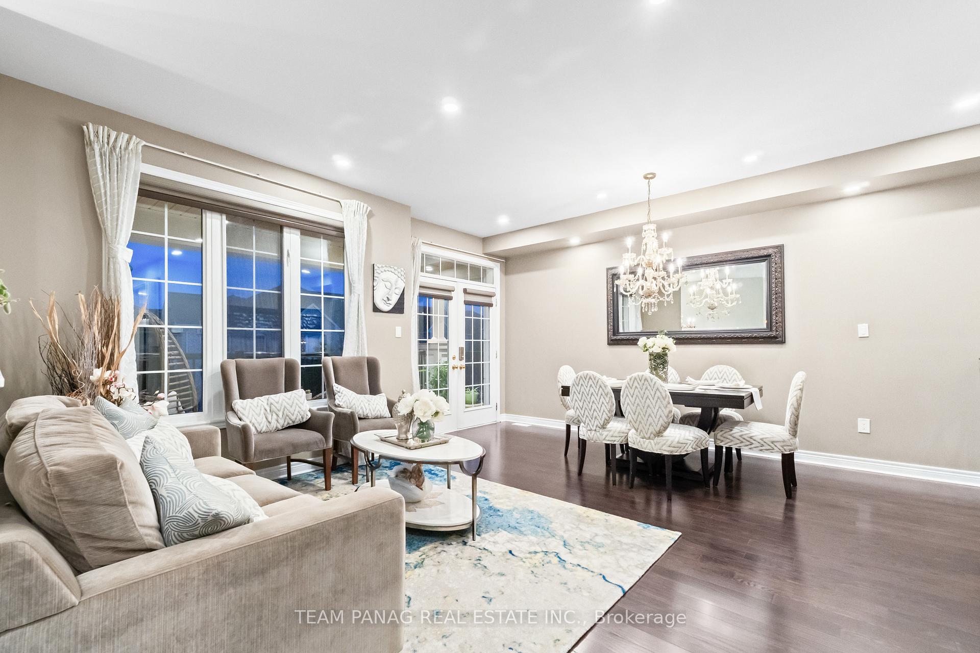 Photo 12 of 22 Cedarsprings Way, Brampton, Sandringham-Wellington — HOMEH