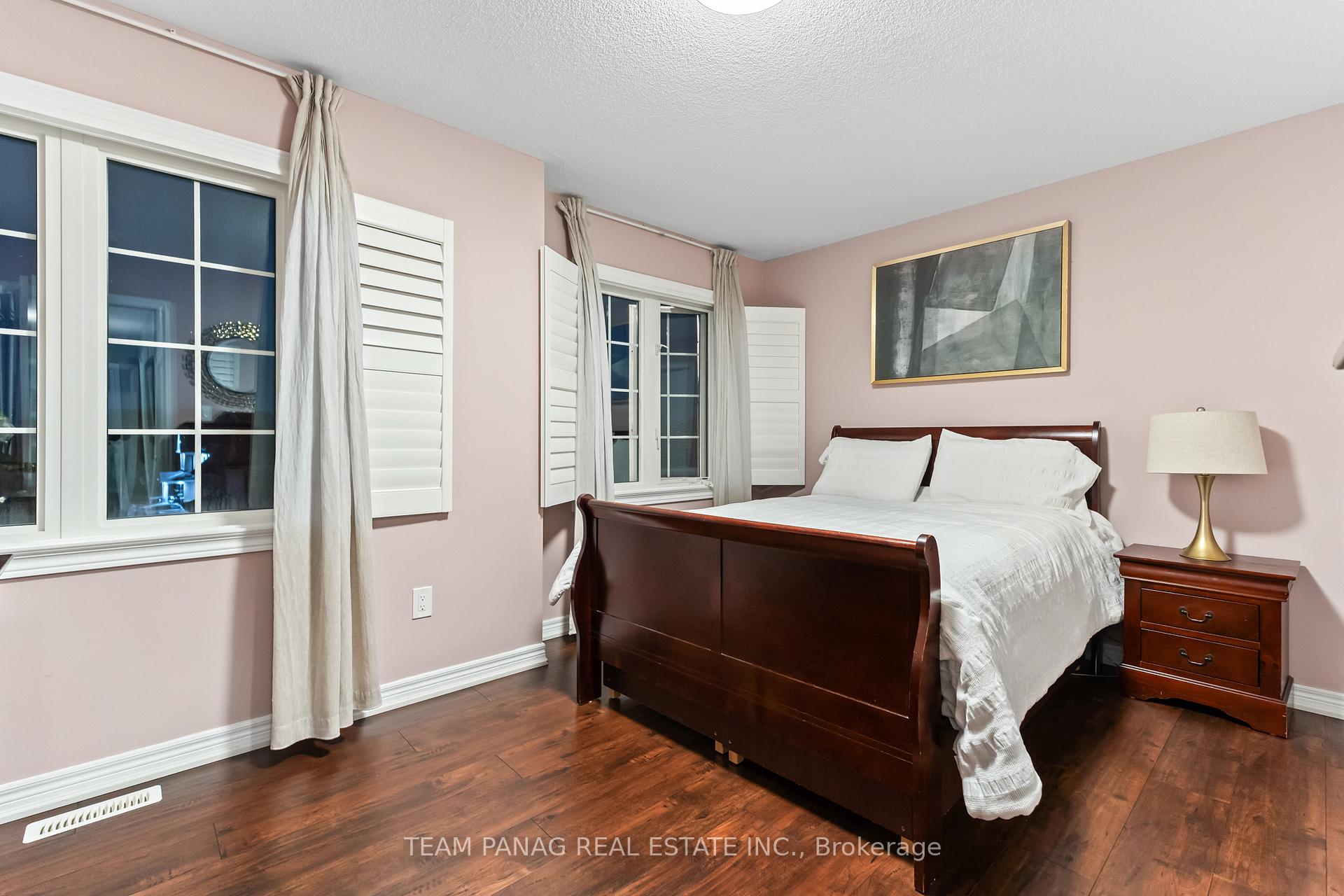 Photo 24 of 22 Cedarsprings Way, Brampton, Sandringham-Wellington — HOMEH