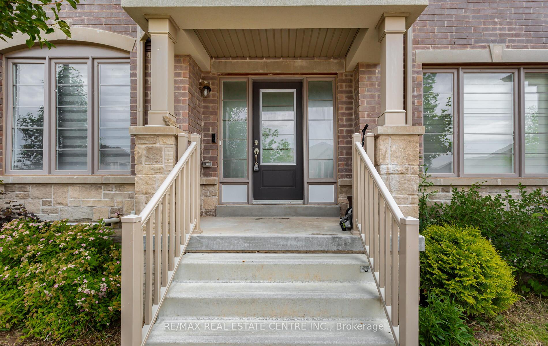 Photo 7 of 6 Summerbeam Way, Brampton, Bram West — HOMEH