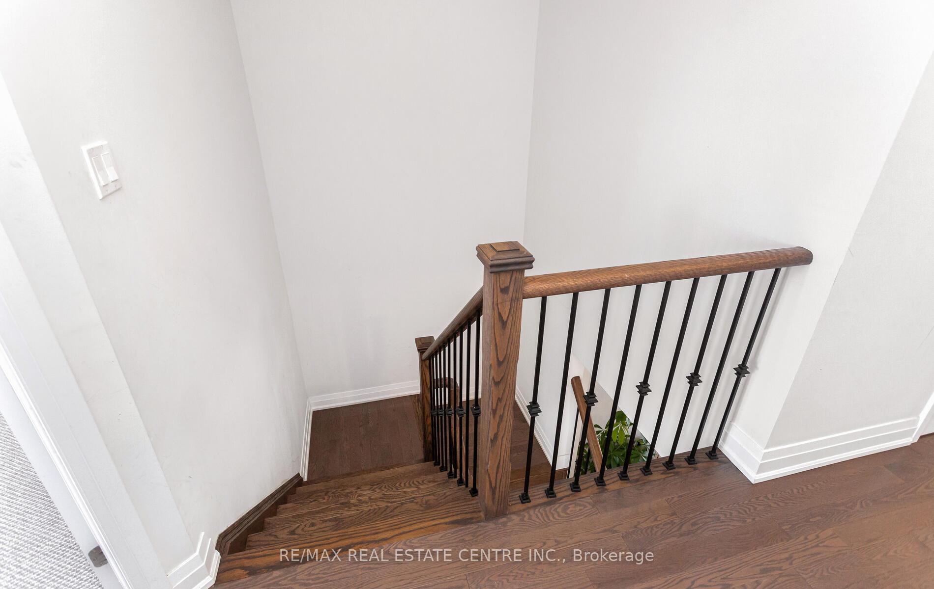 Photo 12 of 6 Summerbeam Way, Brampton, Bram West — HOMEH
