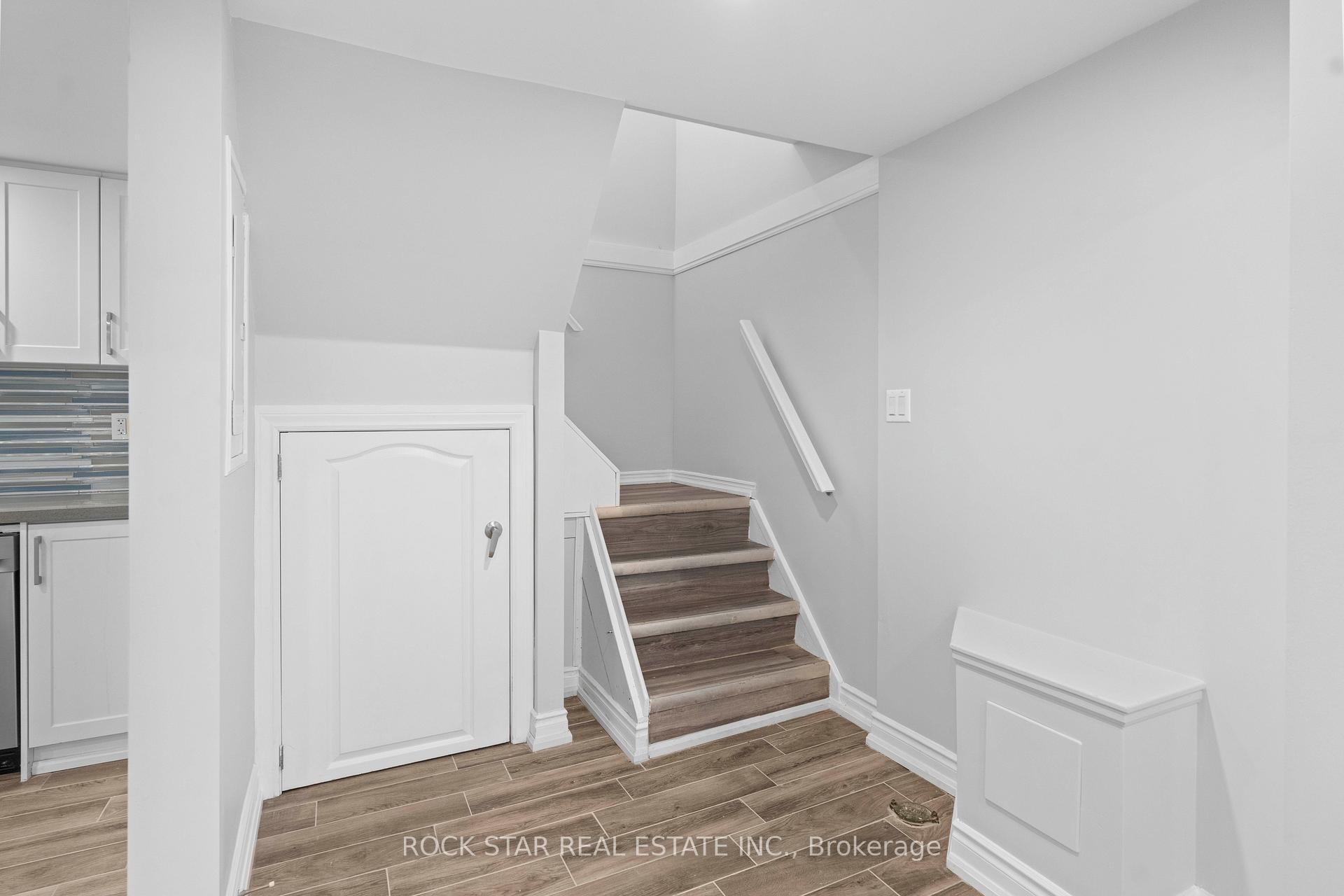 Photo 11 of 768 Tenth Avenue, Hamilton, Hampton Heights — HOMEH