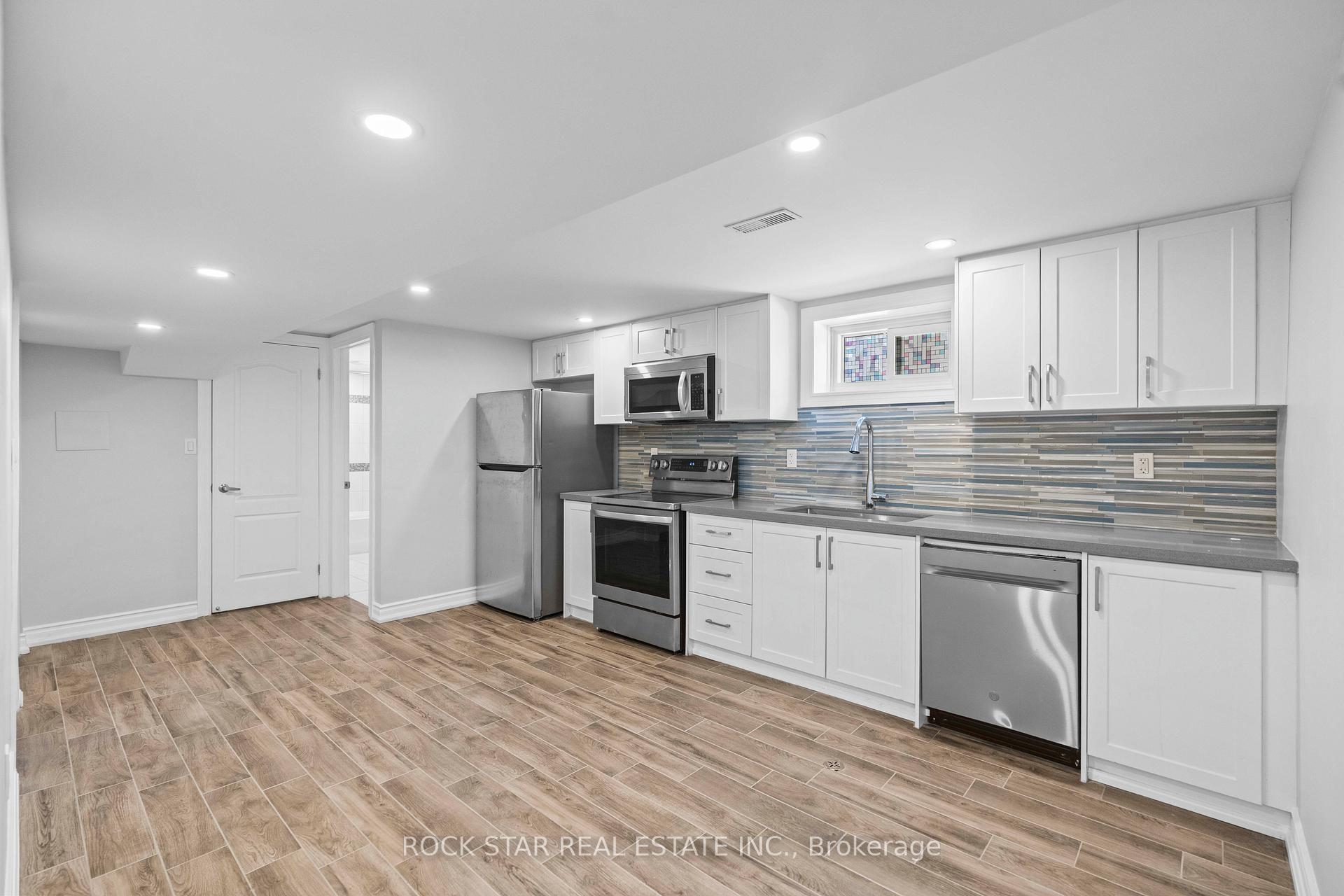 Photo 18 of 768 Tenth Avenue, Hamilton, Hampton Heights — HOMEH