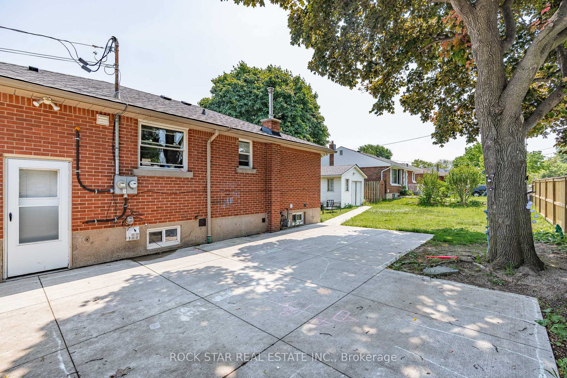 Photo 38 of 768 Tenth Avenue, Hamilton, Hampton Heights — HOMEH