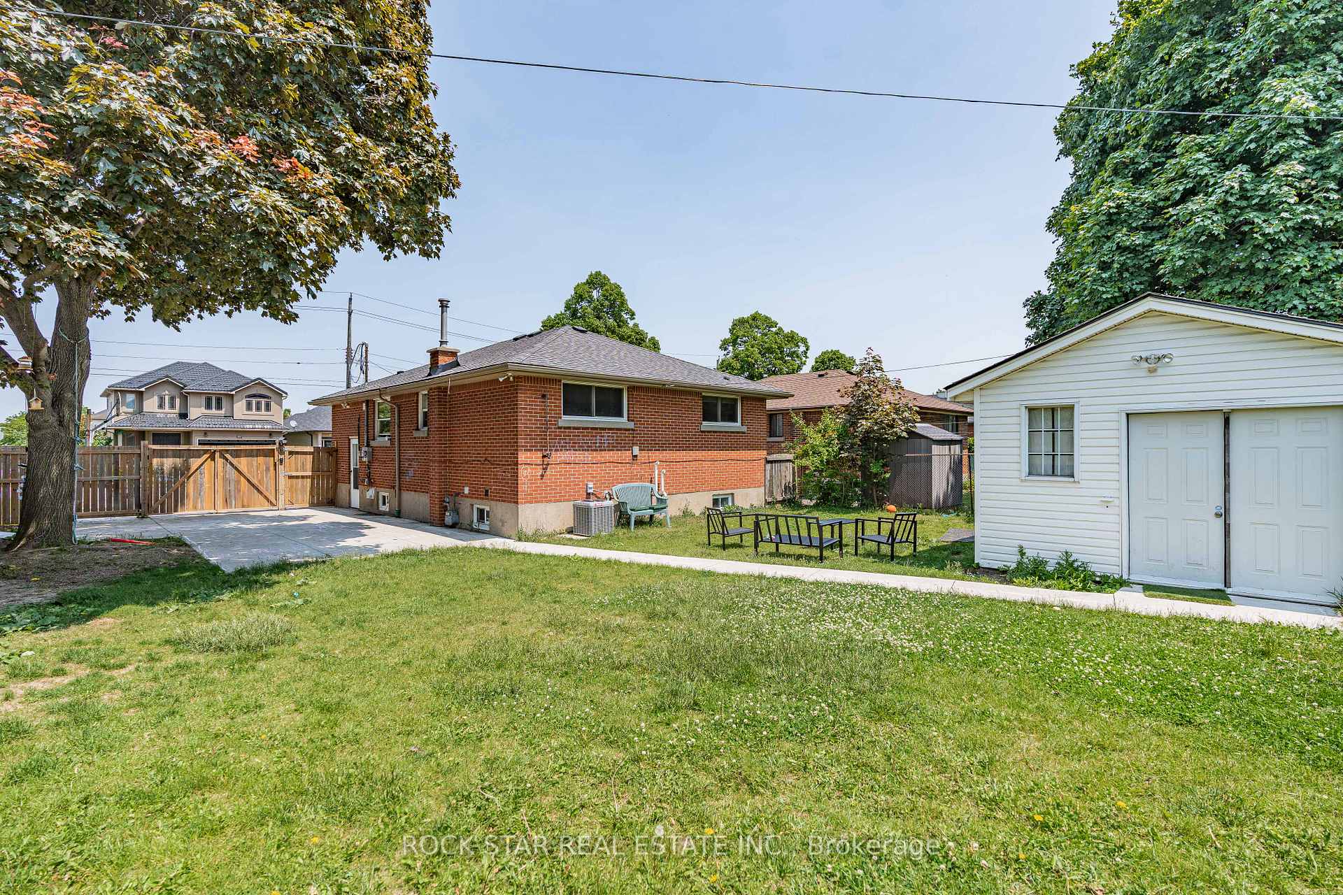 Photo 43 of 768 Tenth Avenue, Hamilton, Hampton Heights — HOMEH