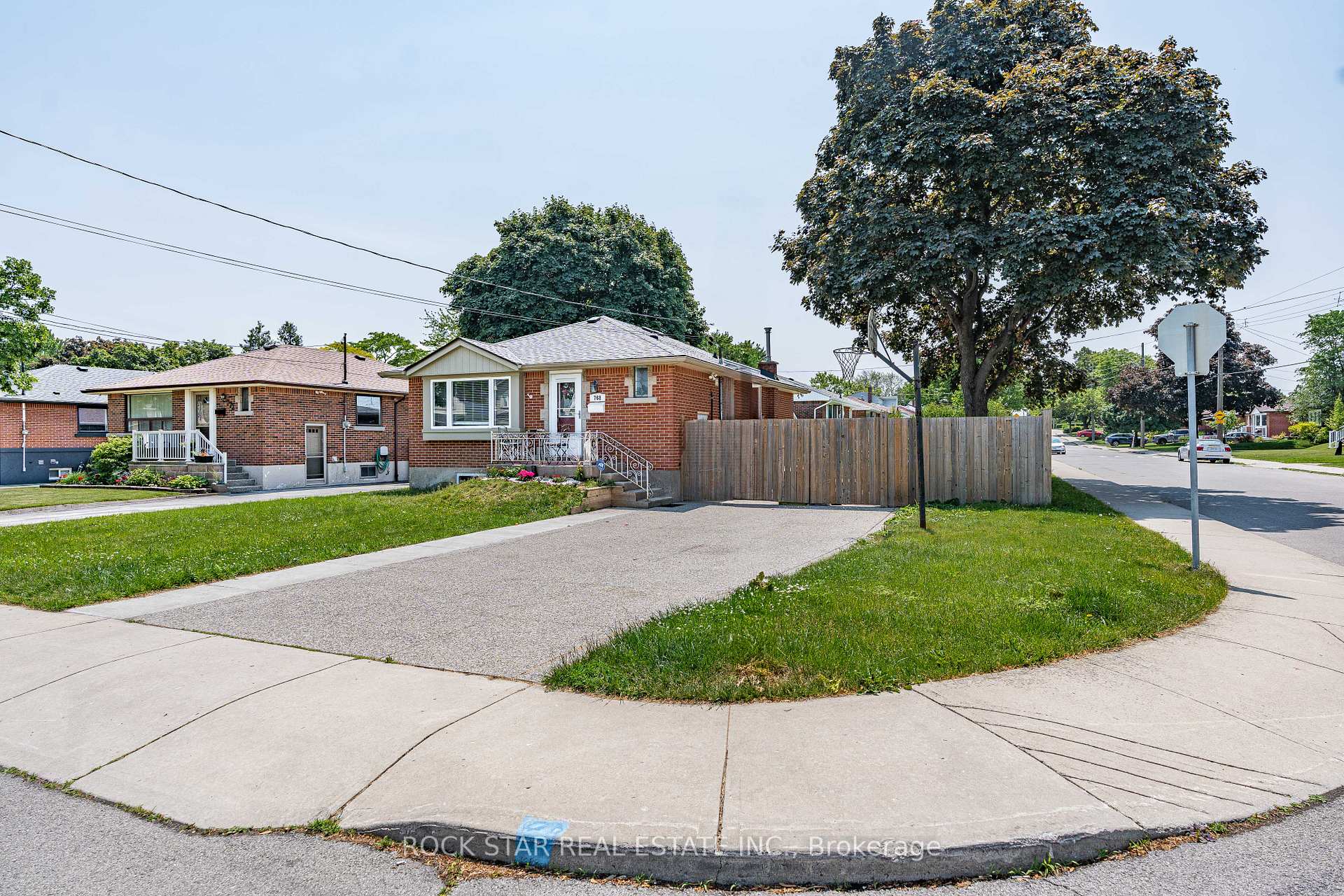 Photo 35 of 768 Tenth Avenue, Hamilton, Hampton Heights — HOMEH