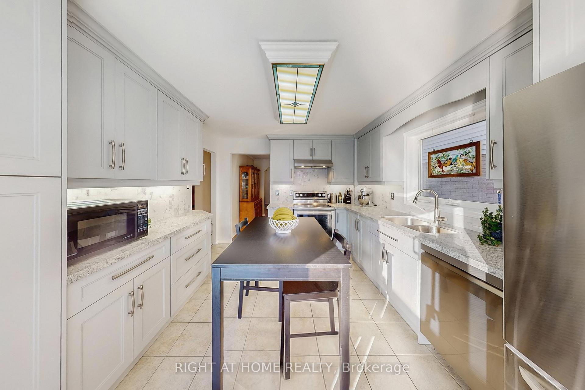 Photo 2 of 23 Nutmeg Street, Brampton, Westgate — HOMEH
